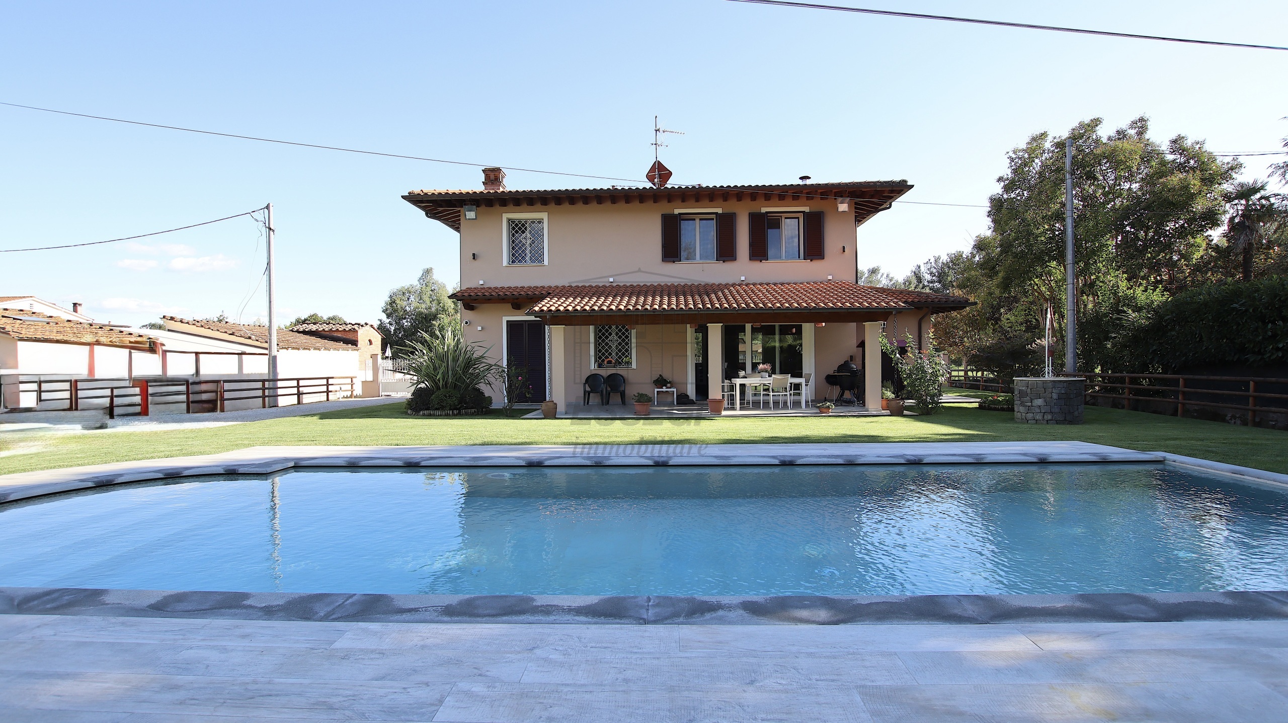 Immagine 3 di Villa in vendita  in Via di San Ginese a Capannori