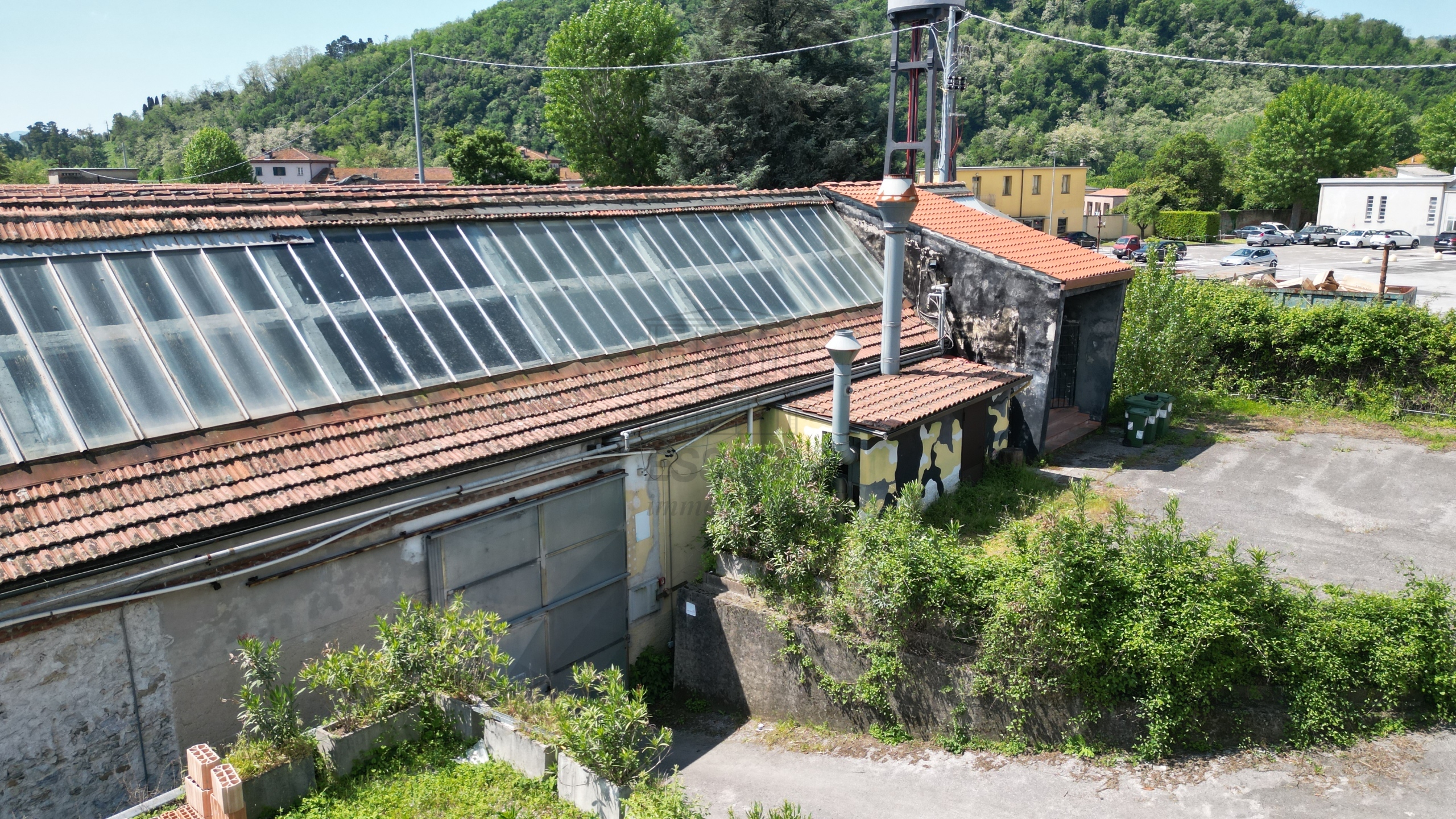 Immagine 2 di Attività artigianale in vendita  in Via della Chiesa di Saltocchio 171 a Lucca