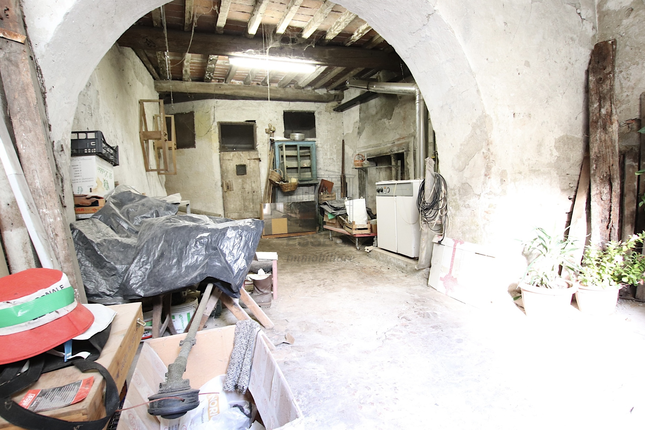 Immagine 35 di Villa in vendita  in Via Ludovica a Borgo A Mozzano