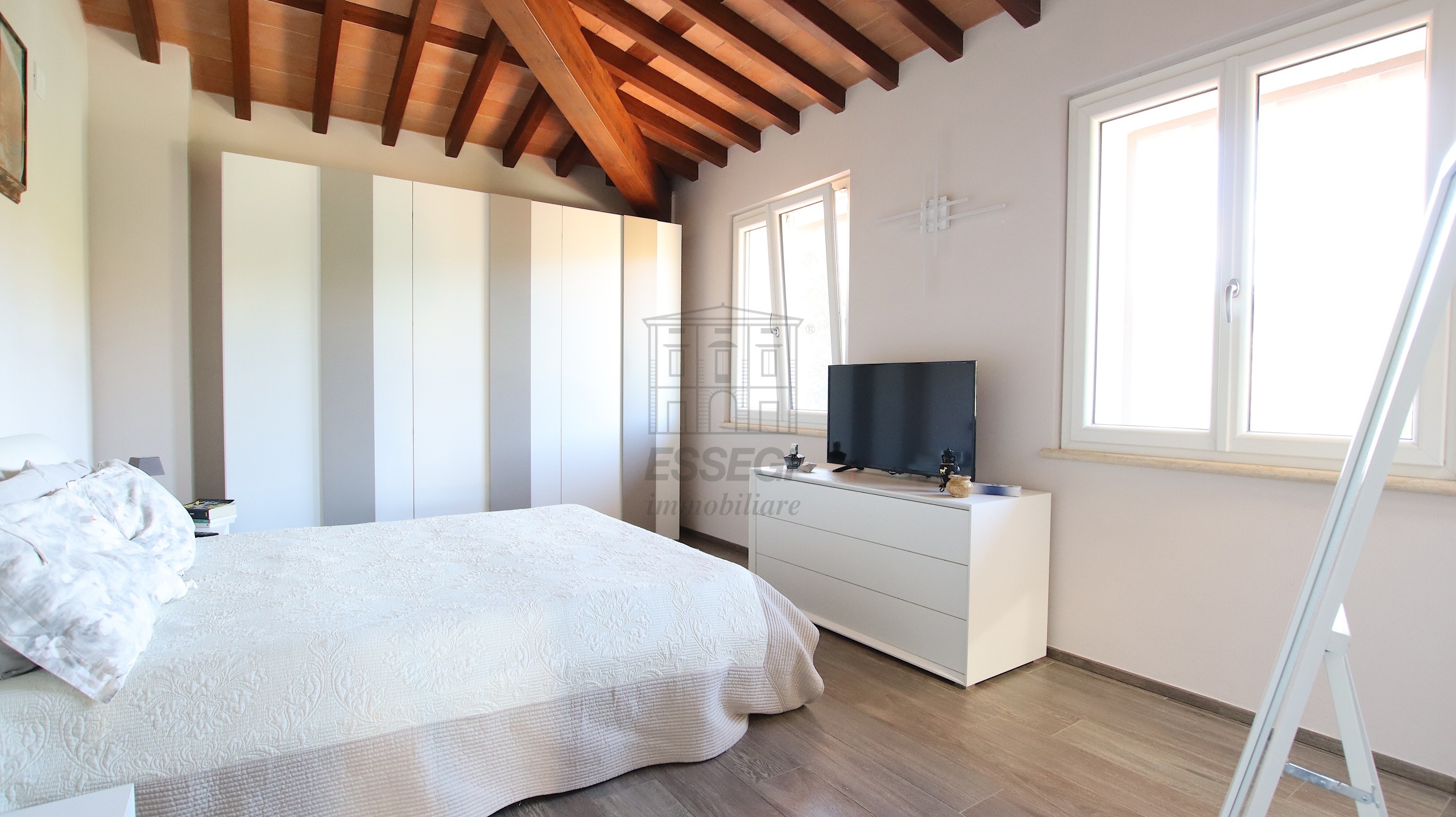 Immagine 30 di Villa in vendita  in Via di San Ginese a Capannori