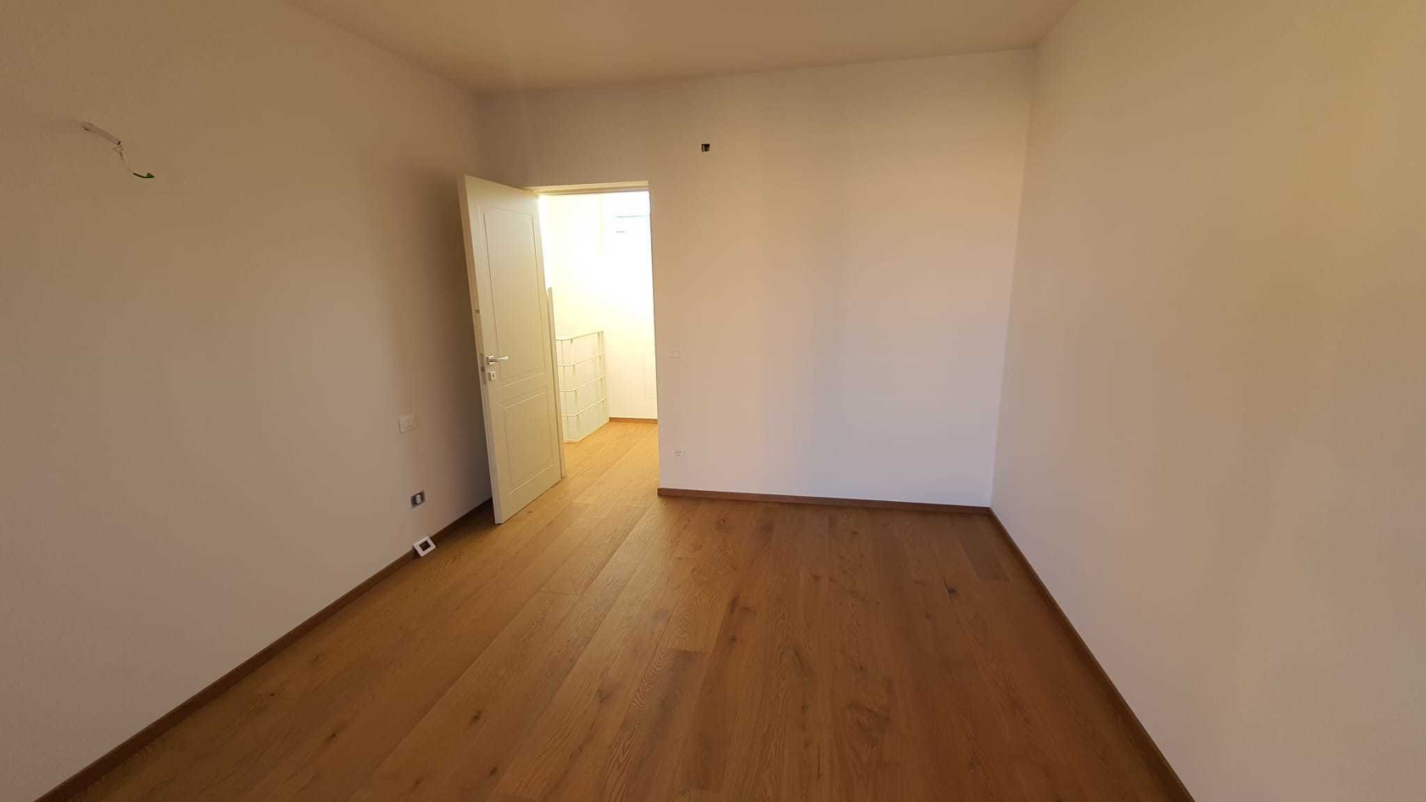 Immagine 34 di Quadrilocale in vendita  a Sarzana