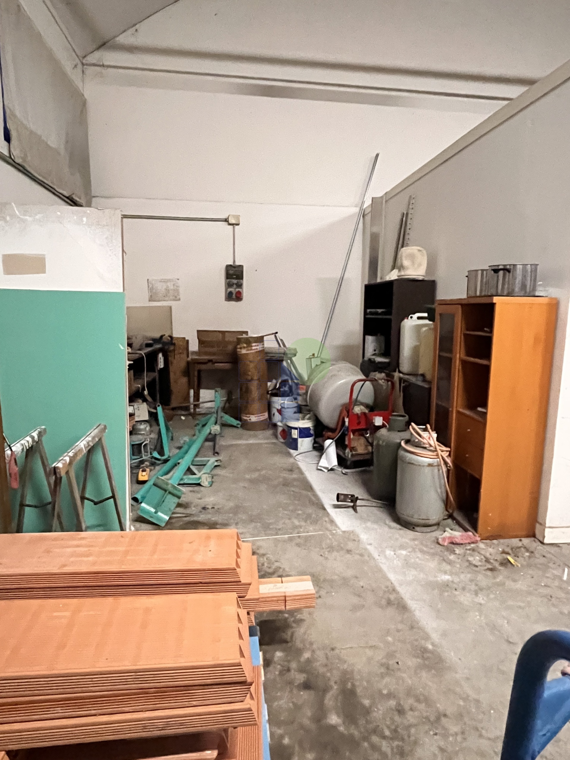 Immagine 3 di Attività artigianale in affitto  in Via L. da Vinci 10 a Livorno