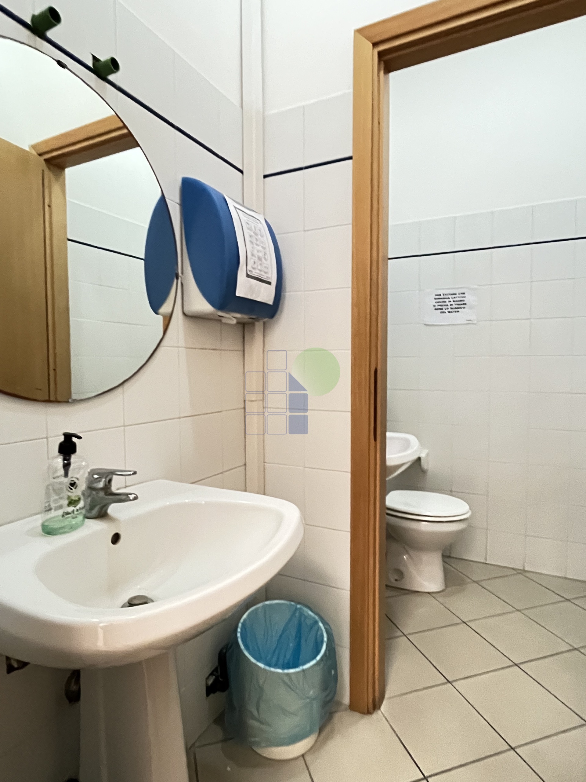 Immagine 18 di Ufficio in affitto  in Via dell' Artigianato 11 a Livorno