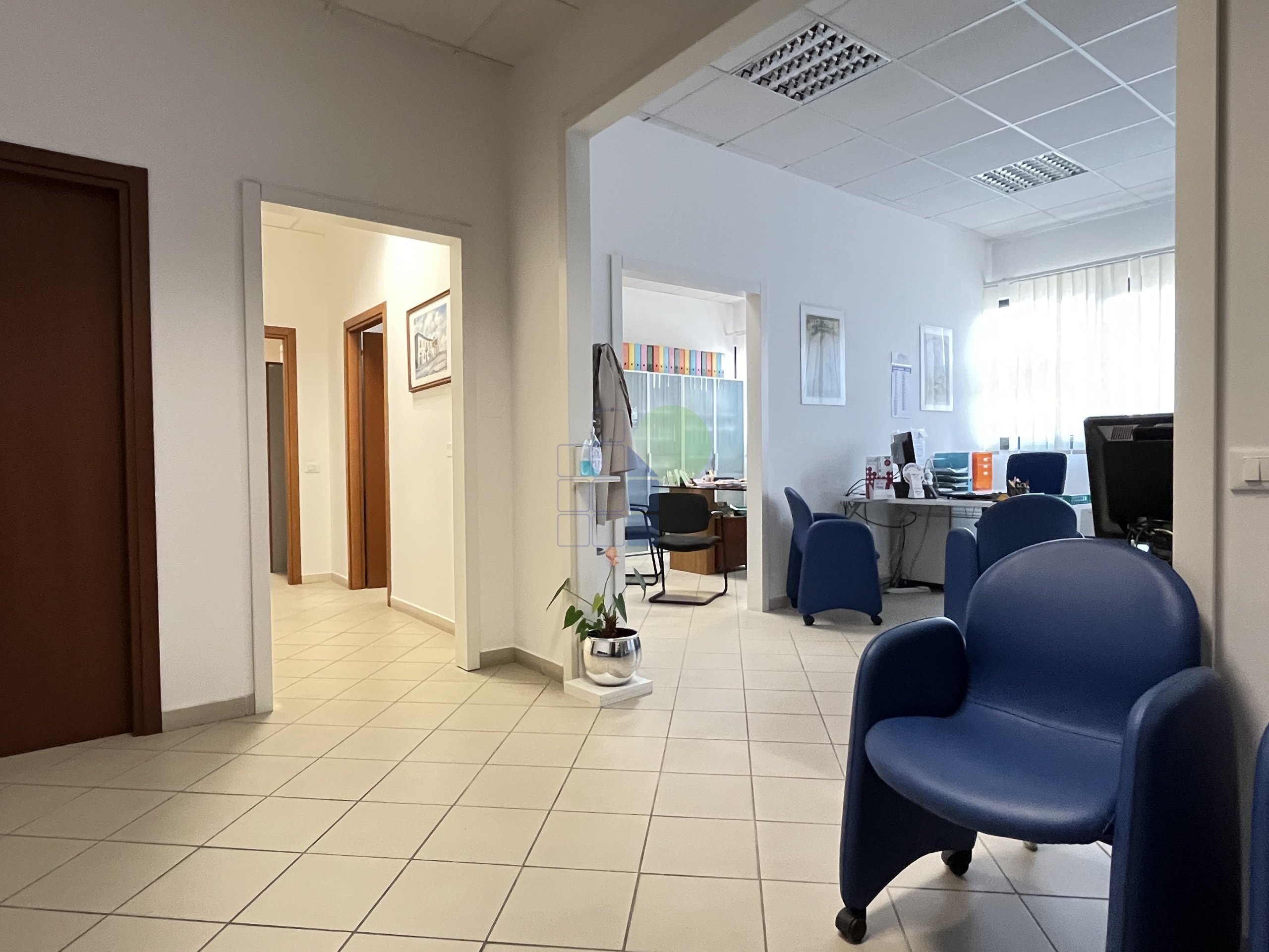 Immagine 17 di Ufficio in affitto  in Via dell' Artigianato 11 a Livorno