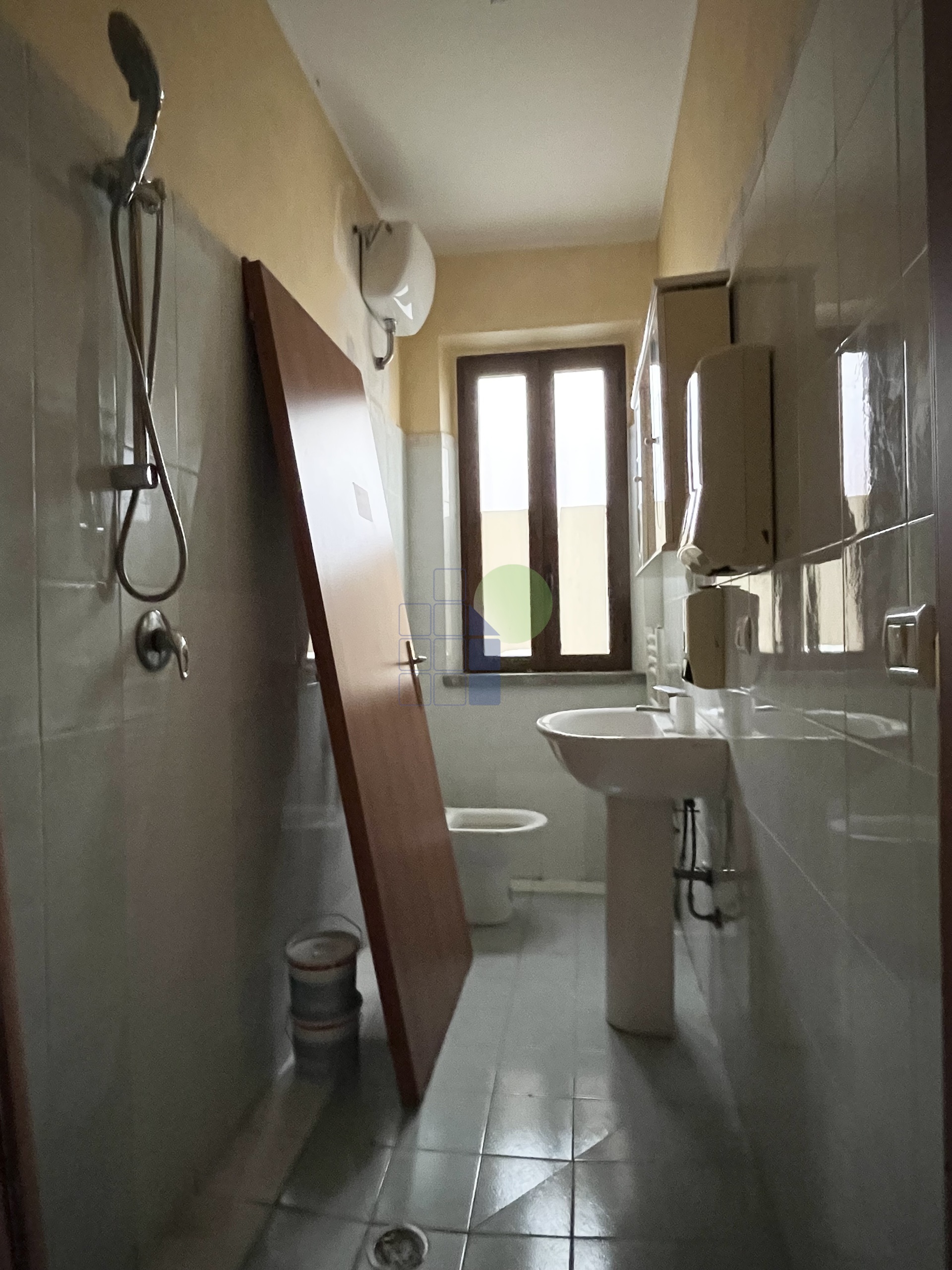 Immagine 16 di Garage in affitto  in Via Guido Rossa 44 a Rosignano Marittimo