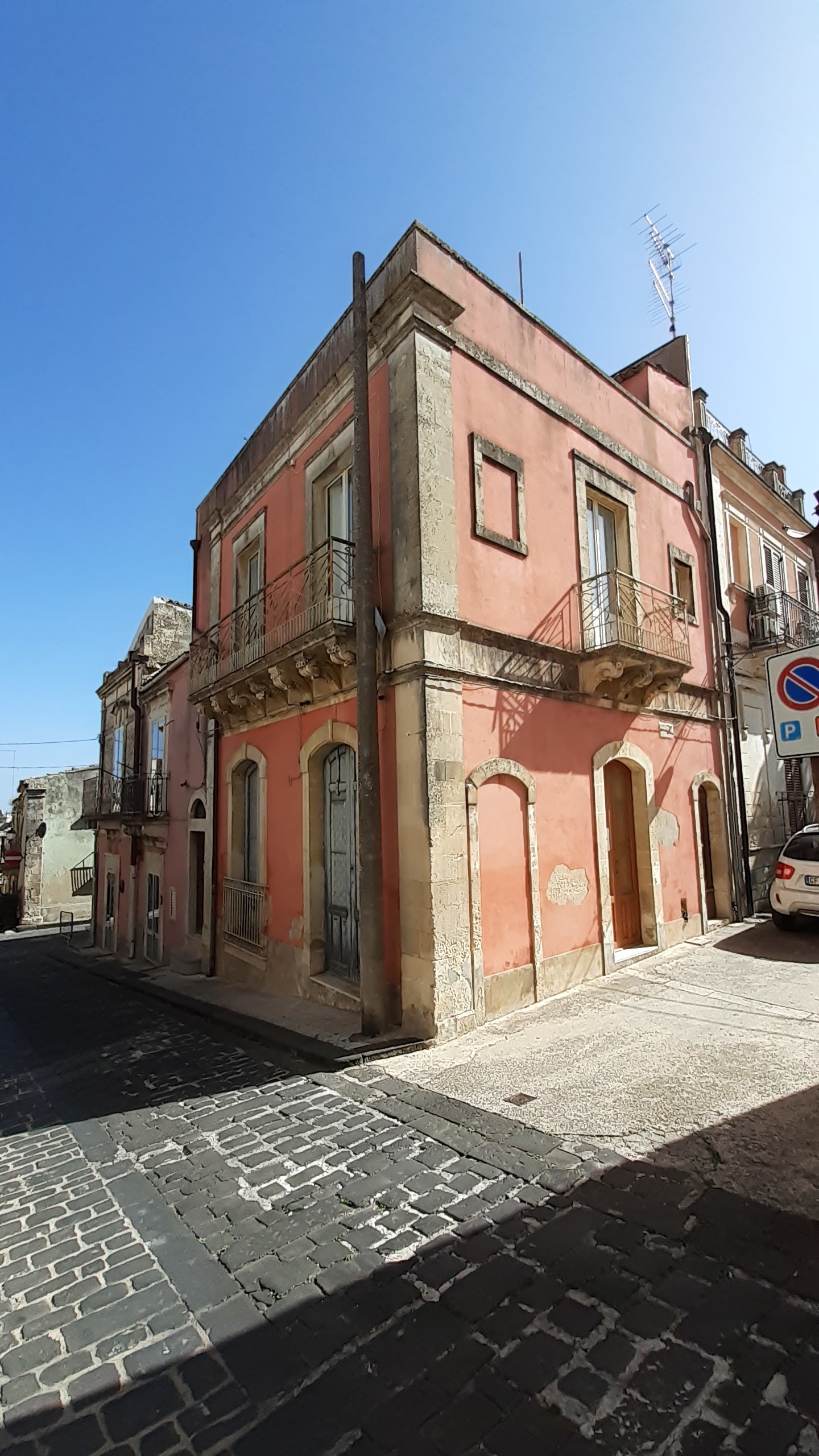 Immagine 1 di Casa indipendente in vendita  in Via Nicolò Zocco 3434 a Palazzolo Acreide