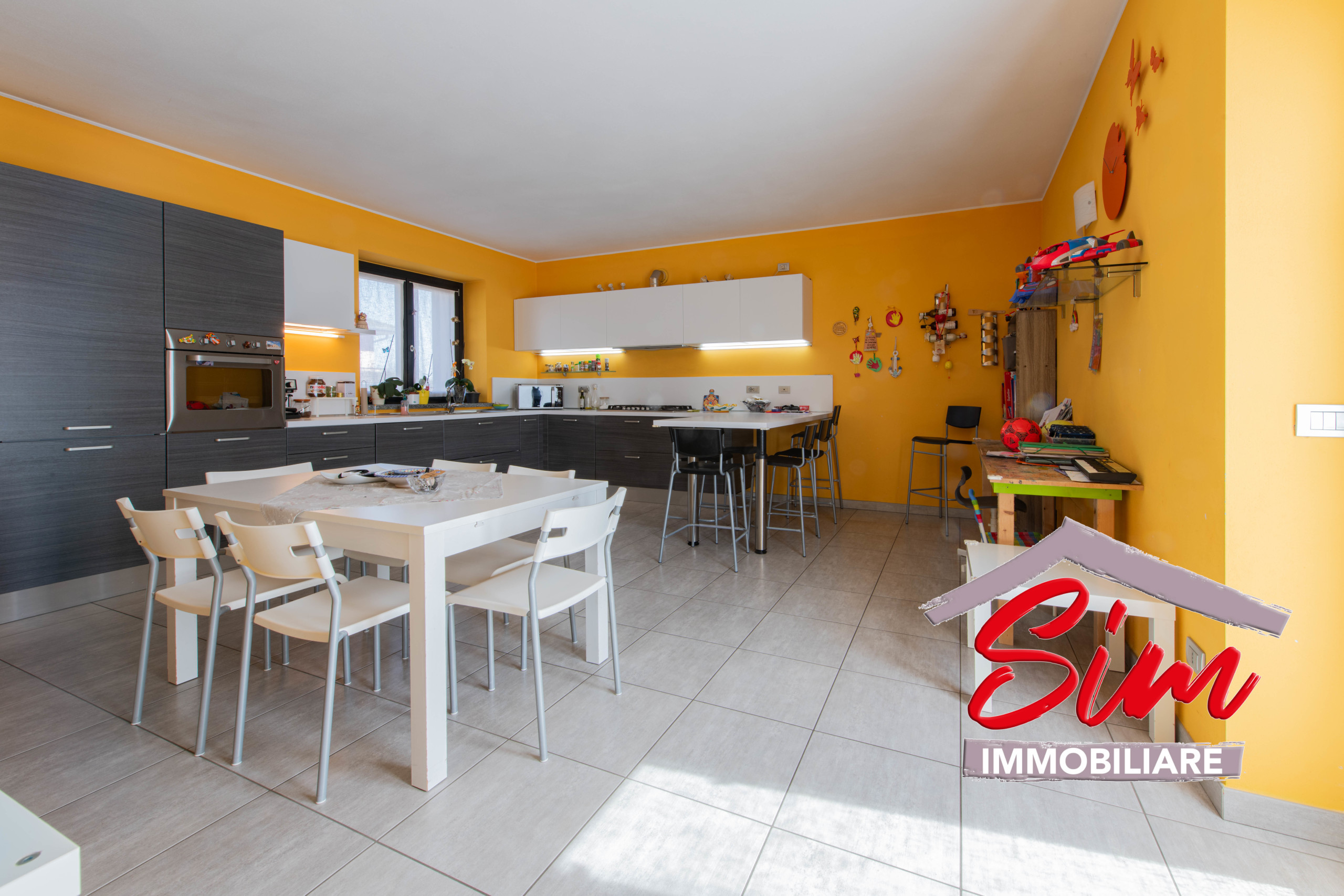 Immagine 6 di Terratetto in vendita  in Piazza Regina Margherita 11 a Mandello Vitta