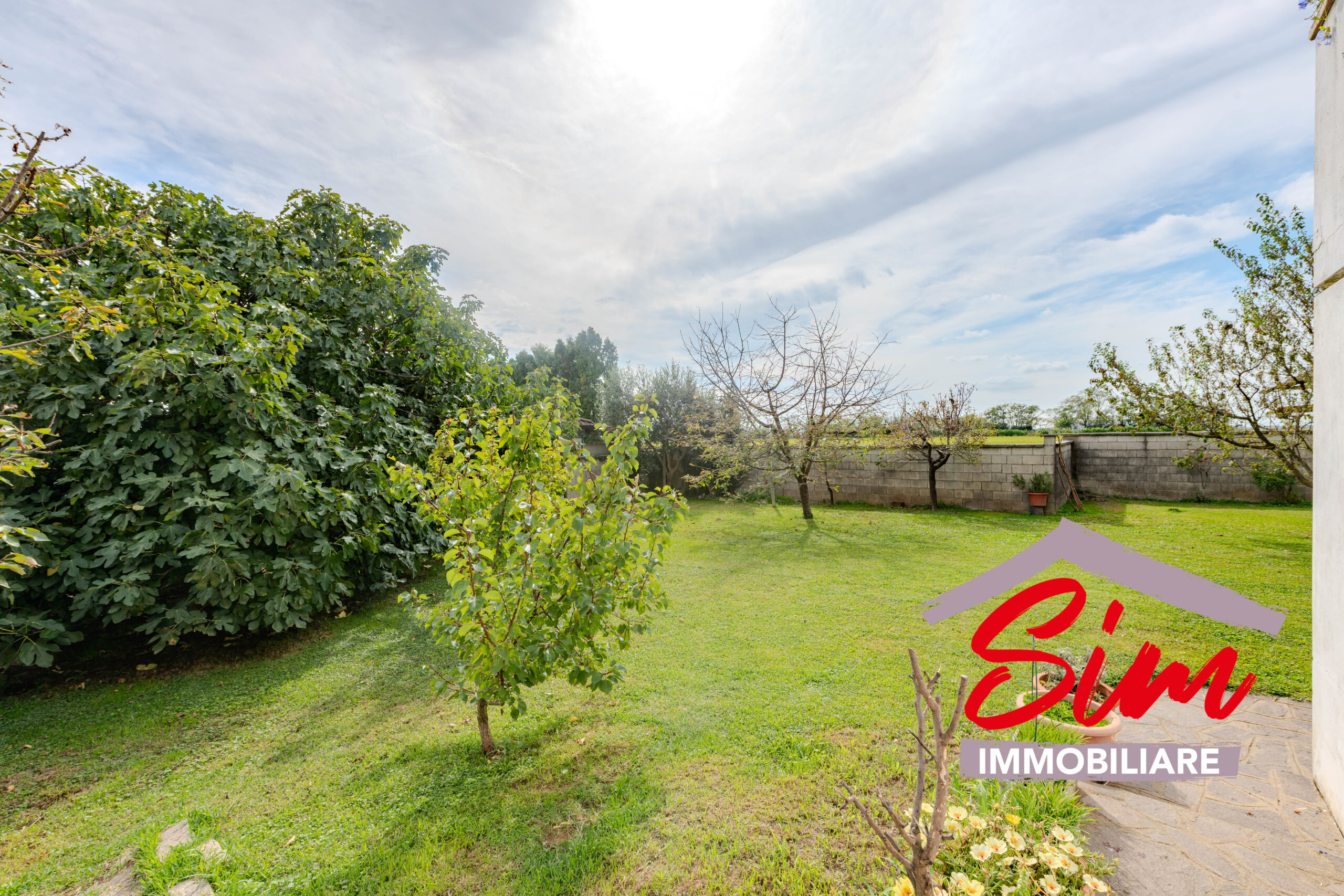 Immagine 29 di Villa in vendita  in Via Roncaglione snc a Casalino