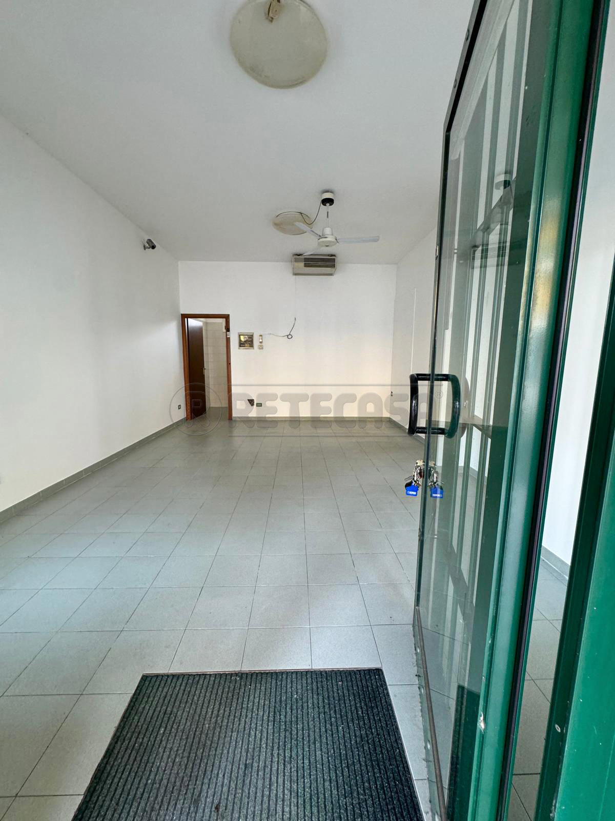 Immagine 7 di Locale commerciale in vendita  in Via Monte Lungo a Arcugnano