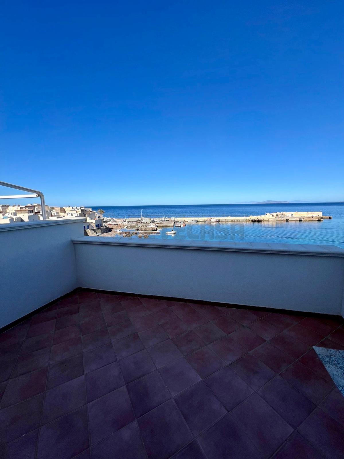 Immagine 14 di Villa in vendita  in Via Telegrafo 26 a Trapani