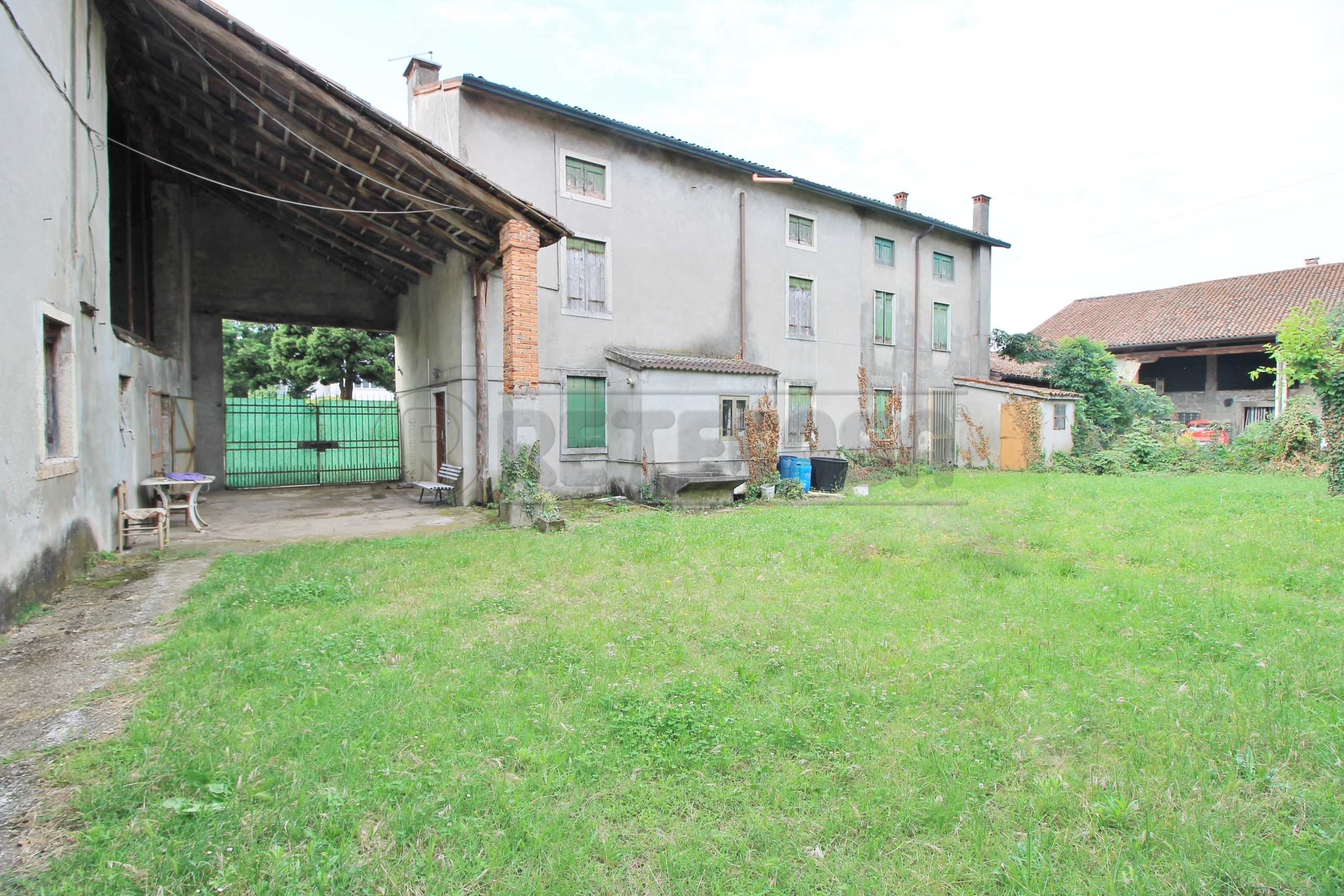 Immagine 4 di Casa semindipendente in vendita  in VIA GIORIO 15 a Arzignano