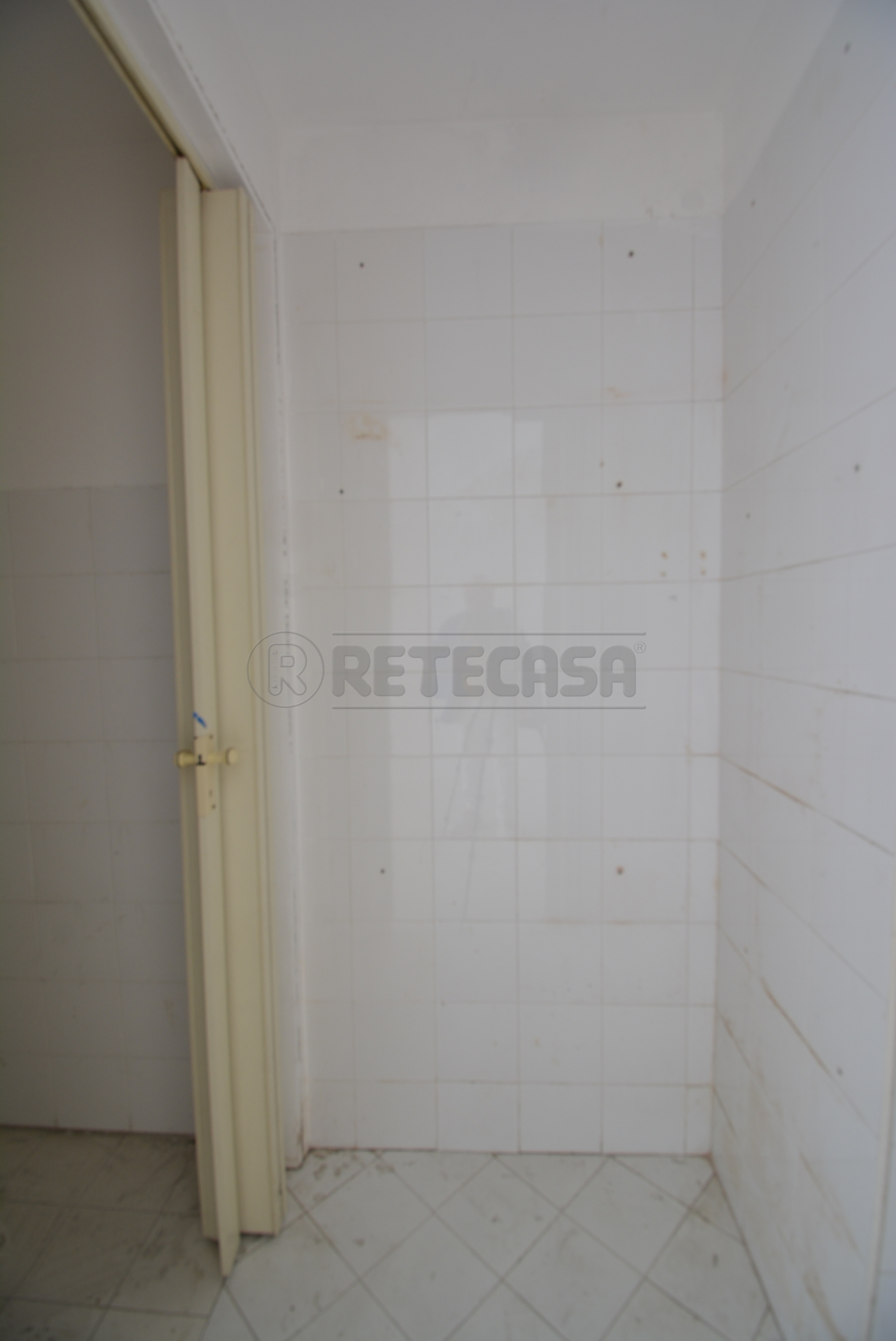 Immagine 5 di Locale commerciale in vendita  in Via Ettore Lombardo Pellegrino 44 a Messina