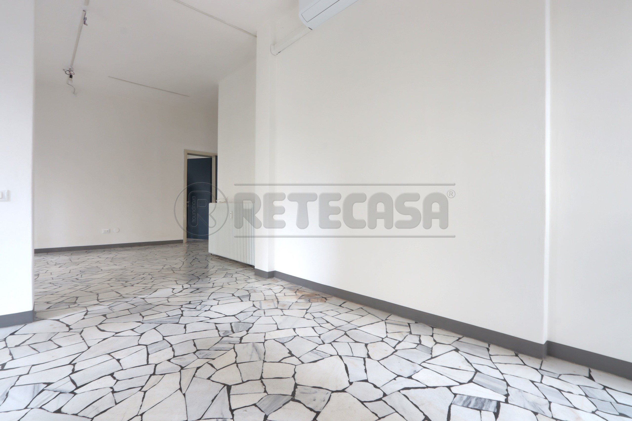 Immagine 41 di Ufficio in affitto  in Viale Milano 56 a Vicenza