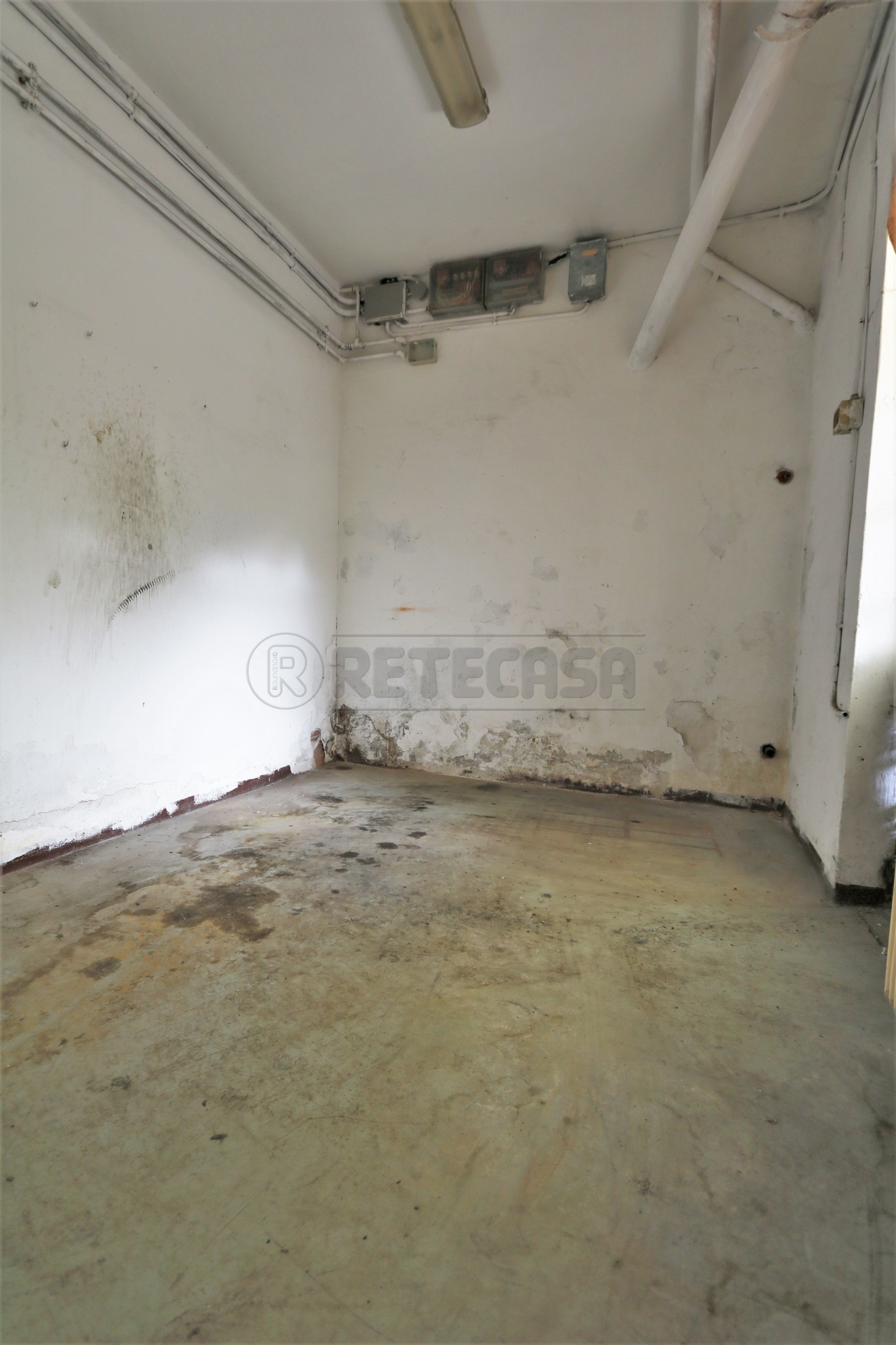 Immagine 13 di Laboratorio in affitto  a Vicenza