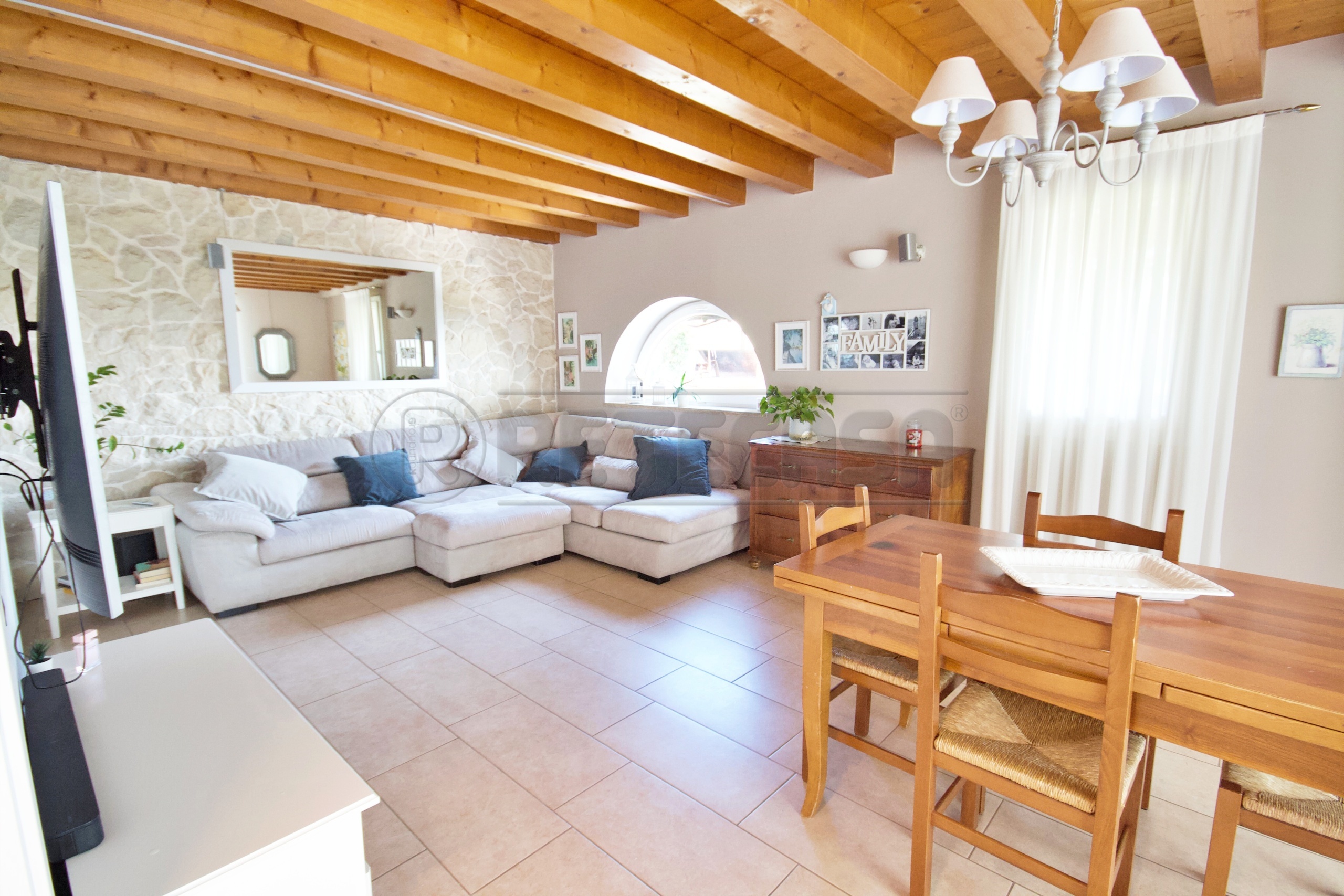 Immagine 6 di Casa indipendente in vendita  a Arzignano