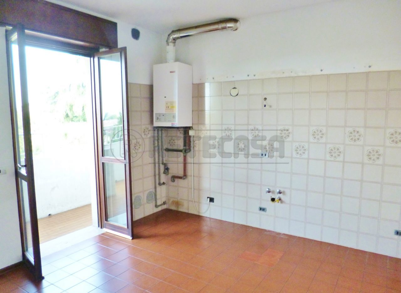 Immagine 5 di Bilocale in vendita  in VIA CEDERLE 1 a Montebello Vicentino