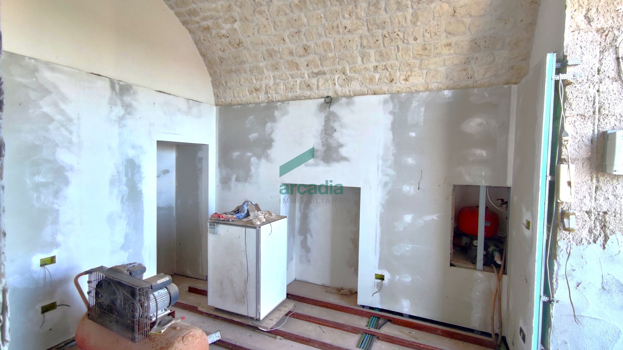 Immagine 5 di Casa indipendente in vendita  in Ex Strada Statale per Putignano 133 a Noci