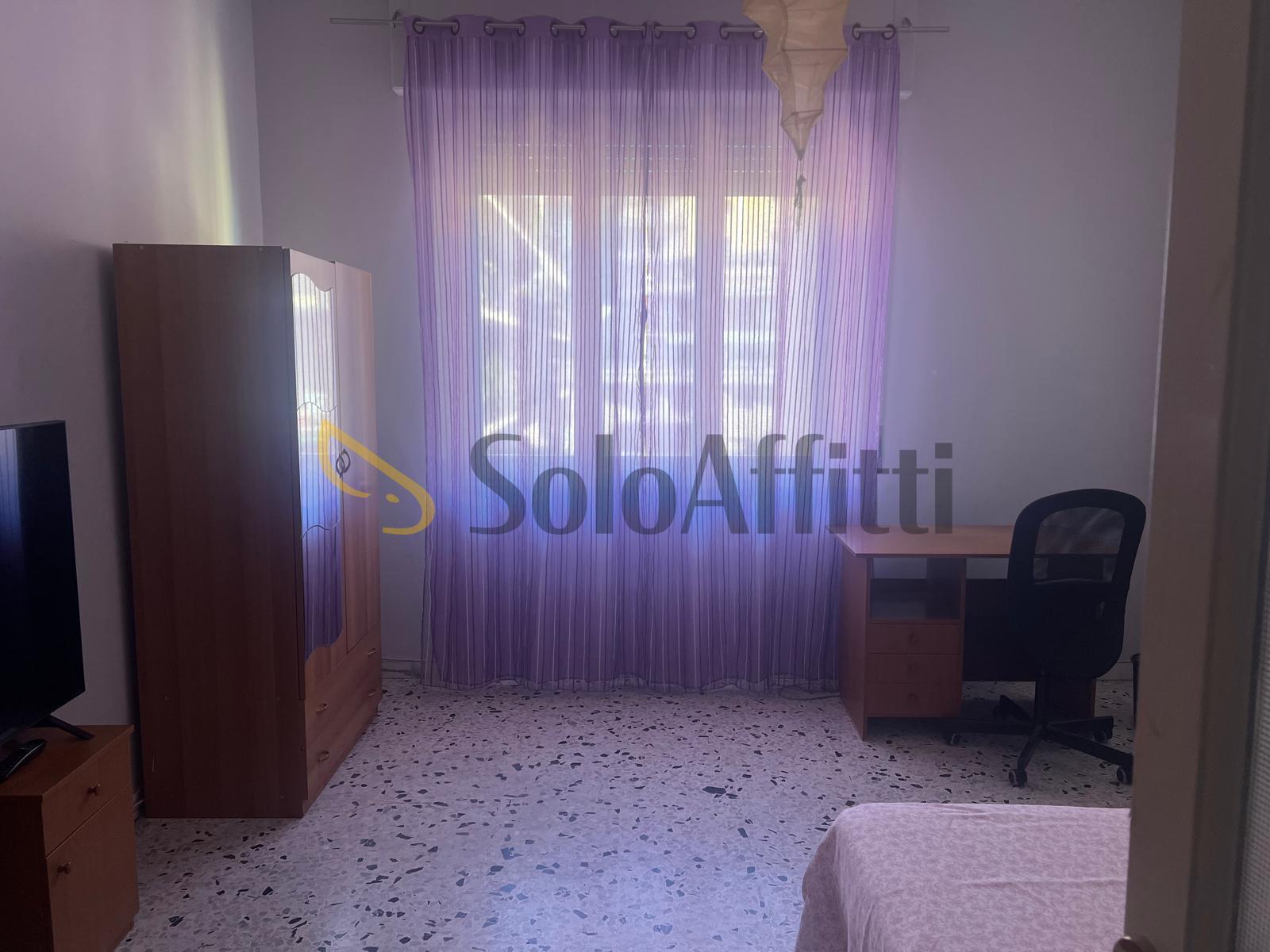 Immagine 4 di Stanza singola in affitto  in Viale Jonio 124 a Catania