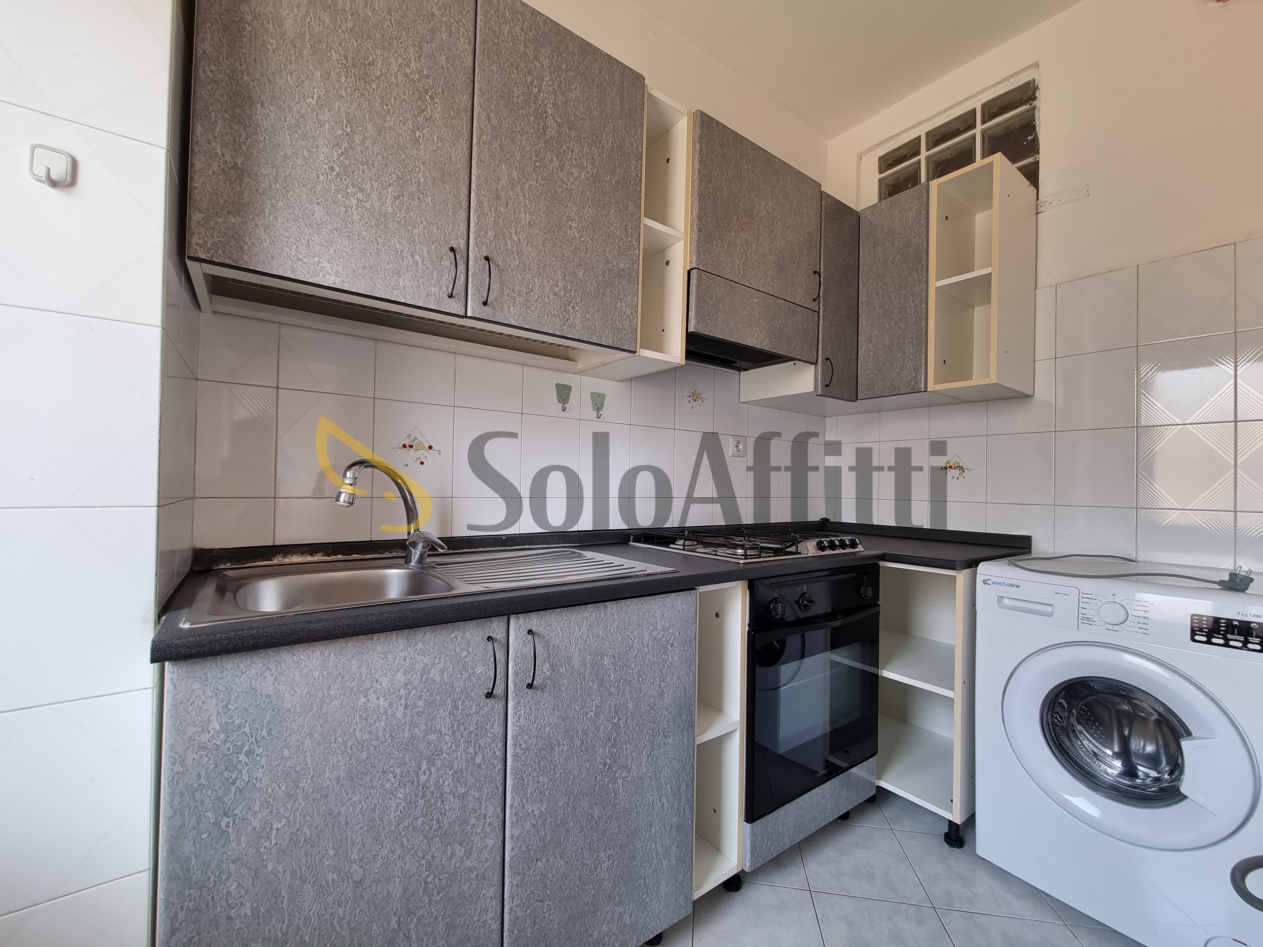 Immagine 4 di Bilocale in affitto  a Catanzaro