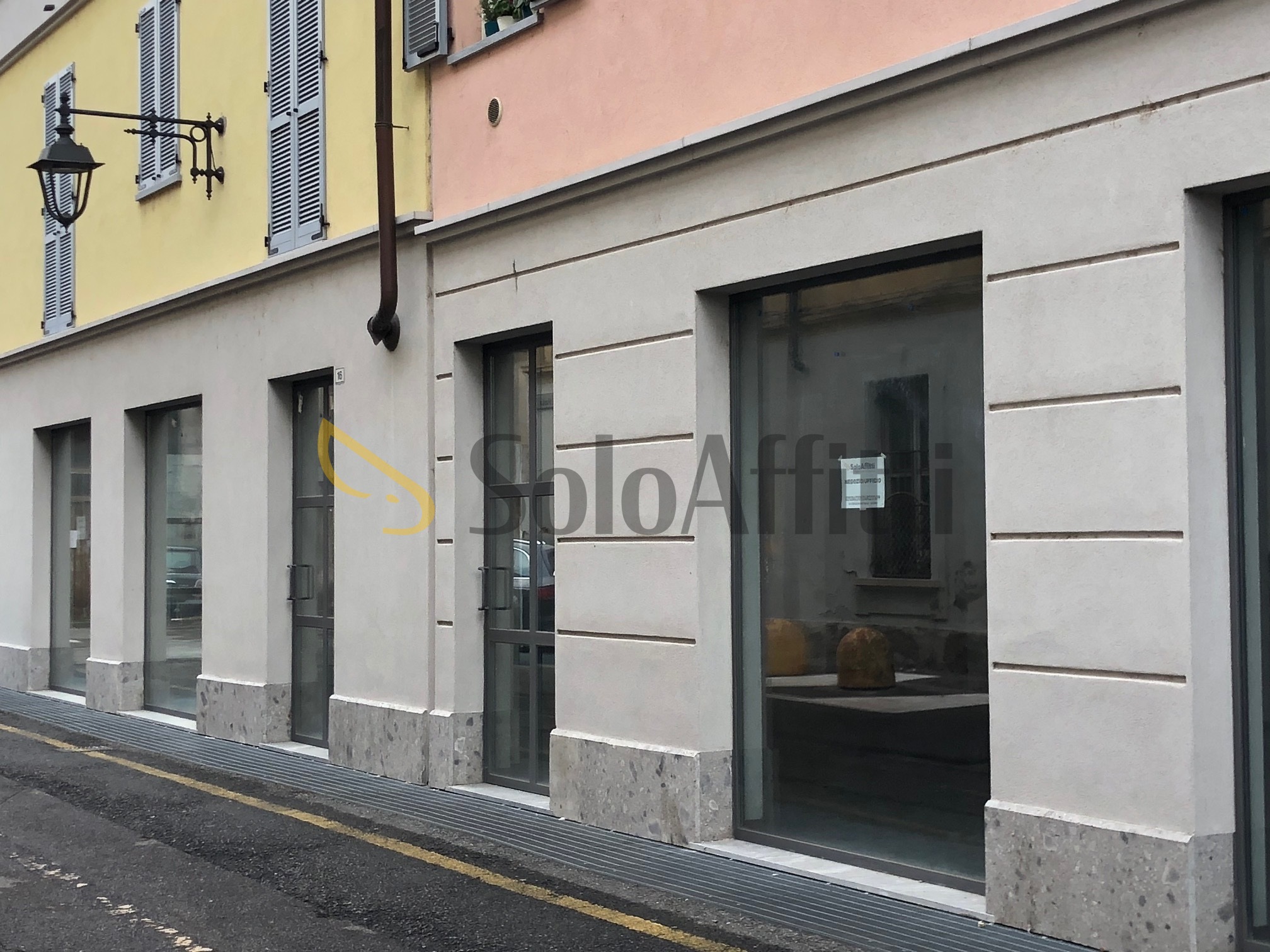 Immagine 17 di Locale commerciale in affitto  in Giuditta Pasta 16 a Saronno