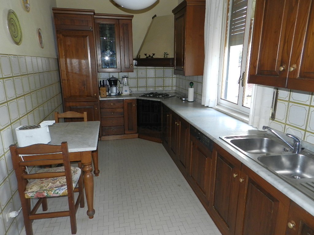 Immagine 24 di Villa in vendita  a Lucca