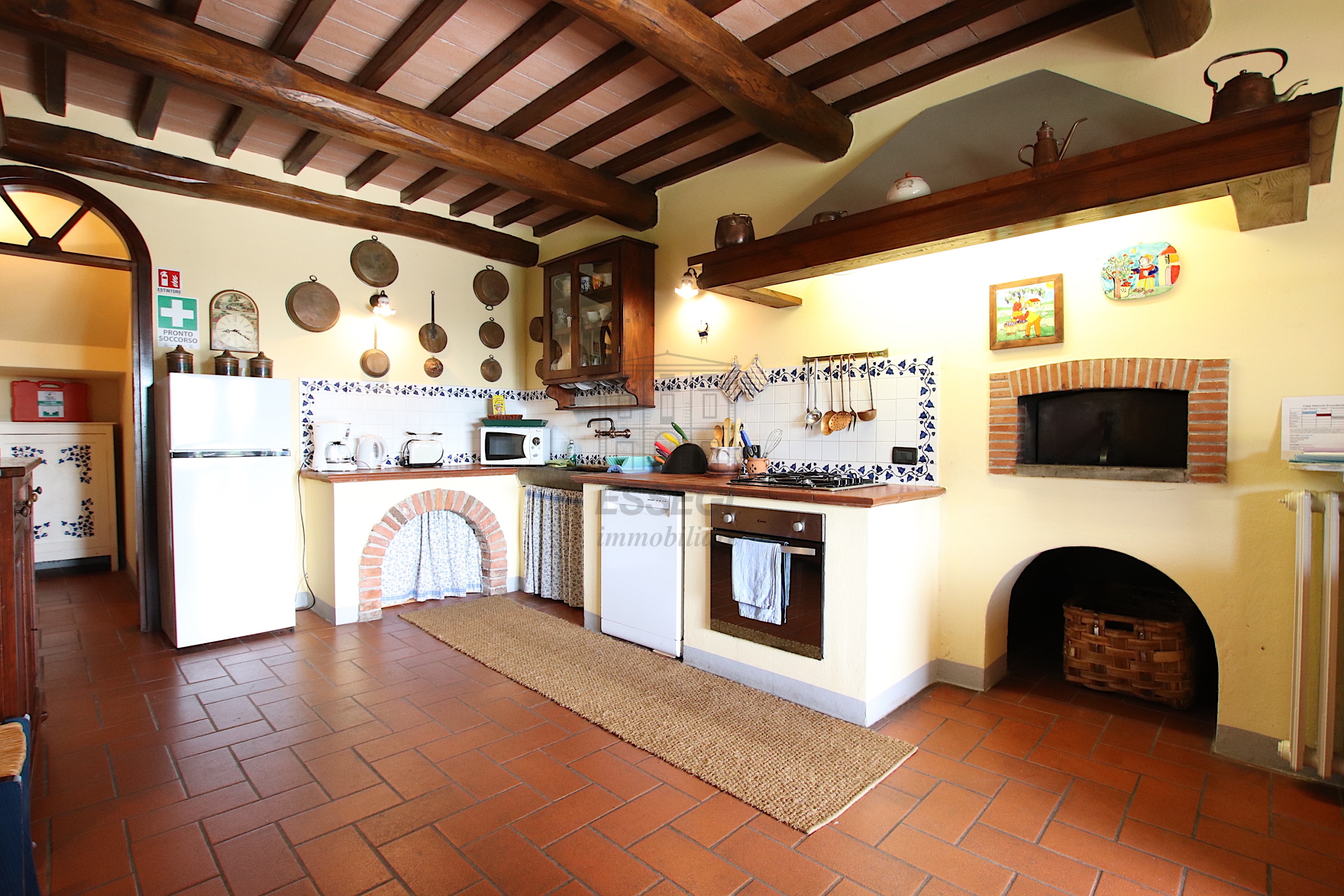 Immagine 15 di Bed & Breakfast in vendita  in Via San Gemma Galgani 4 a Pescaglia