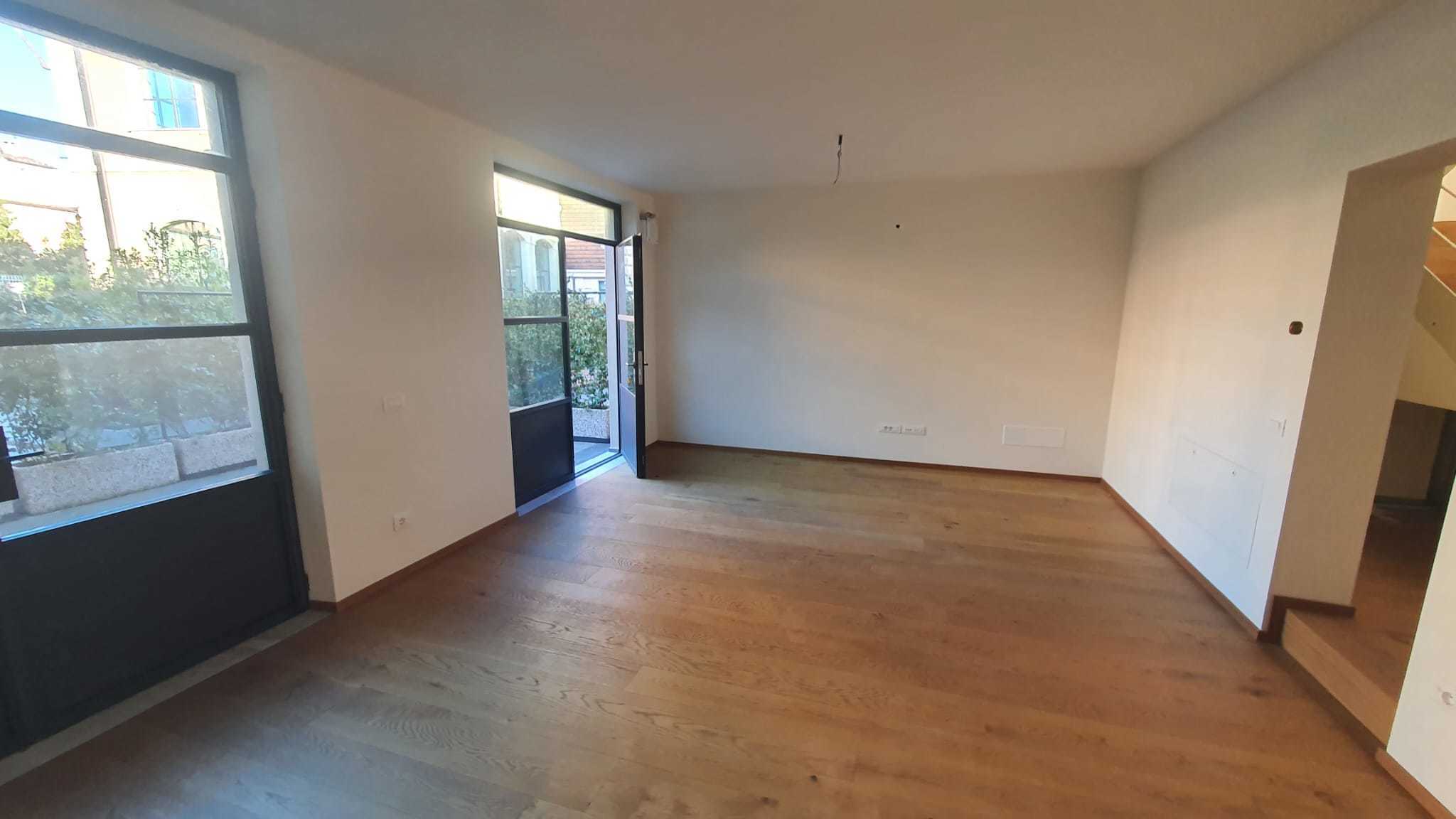 Immagine 36 di Quadrilocale in vendita  a Sarzana