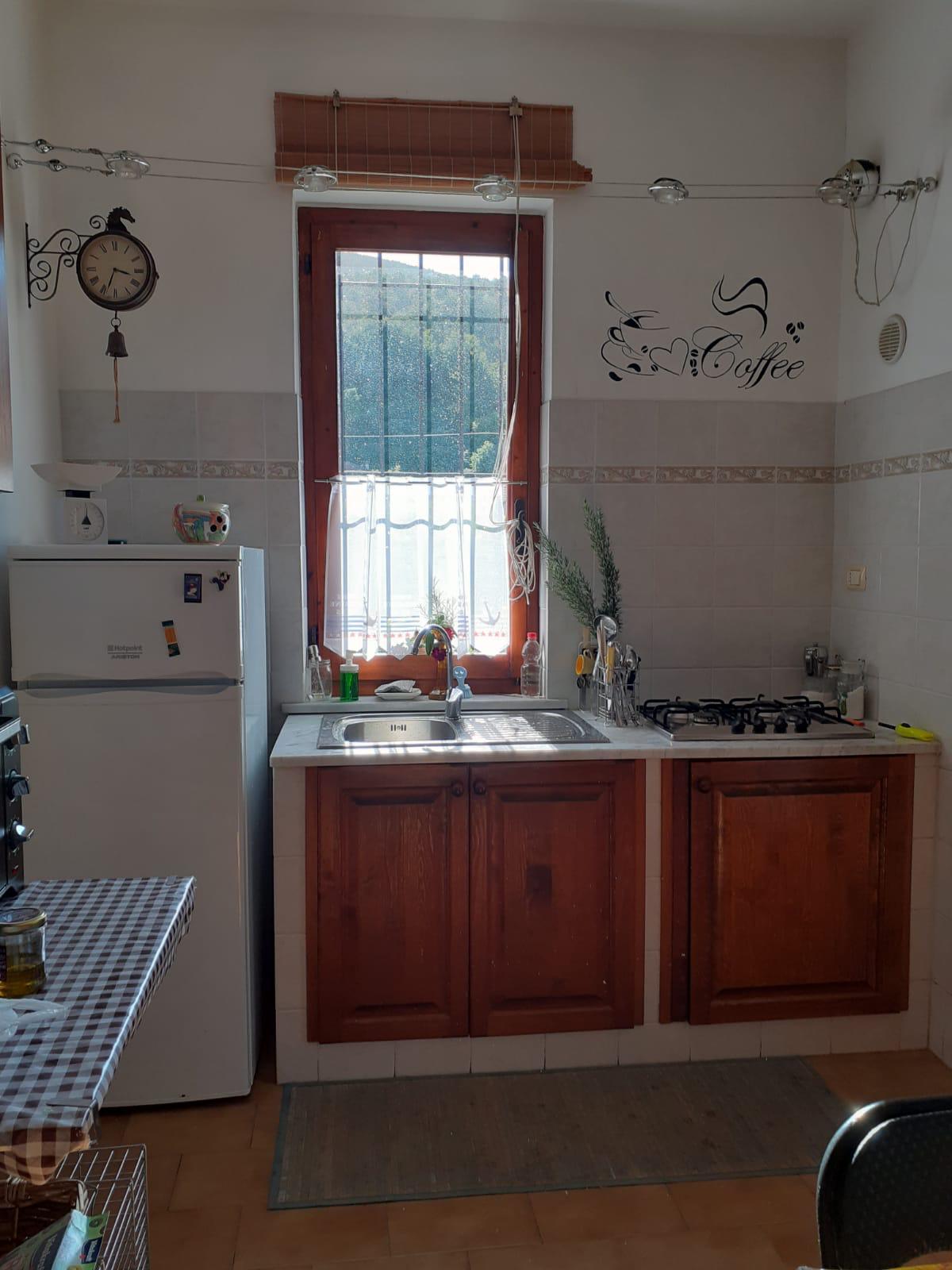 Immagine 5 di Porzione di casa in affitto  a Ameglia