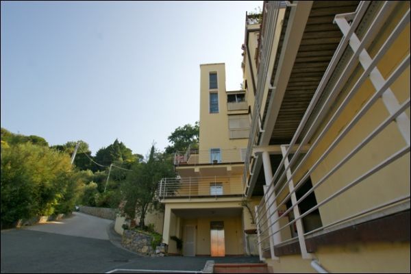 Immagine 19 di Trilocale in vendita  a Lerici