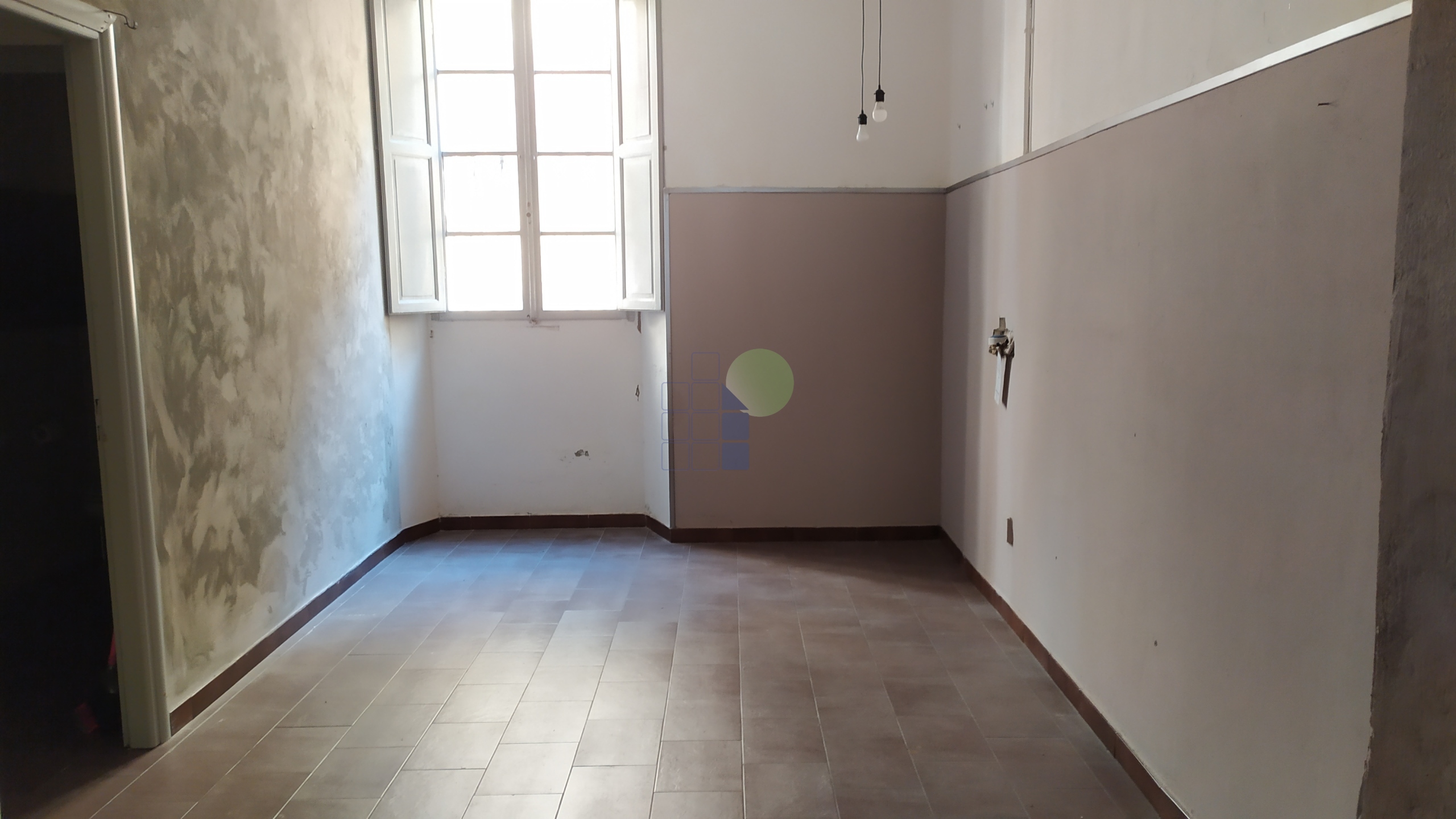 Immagine 2 di Locale commerciale in affitto  in Via Roma 30 a Livorno