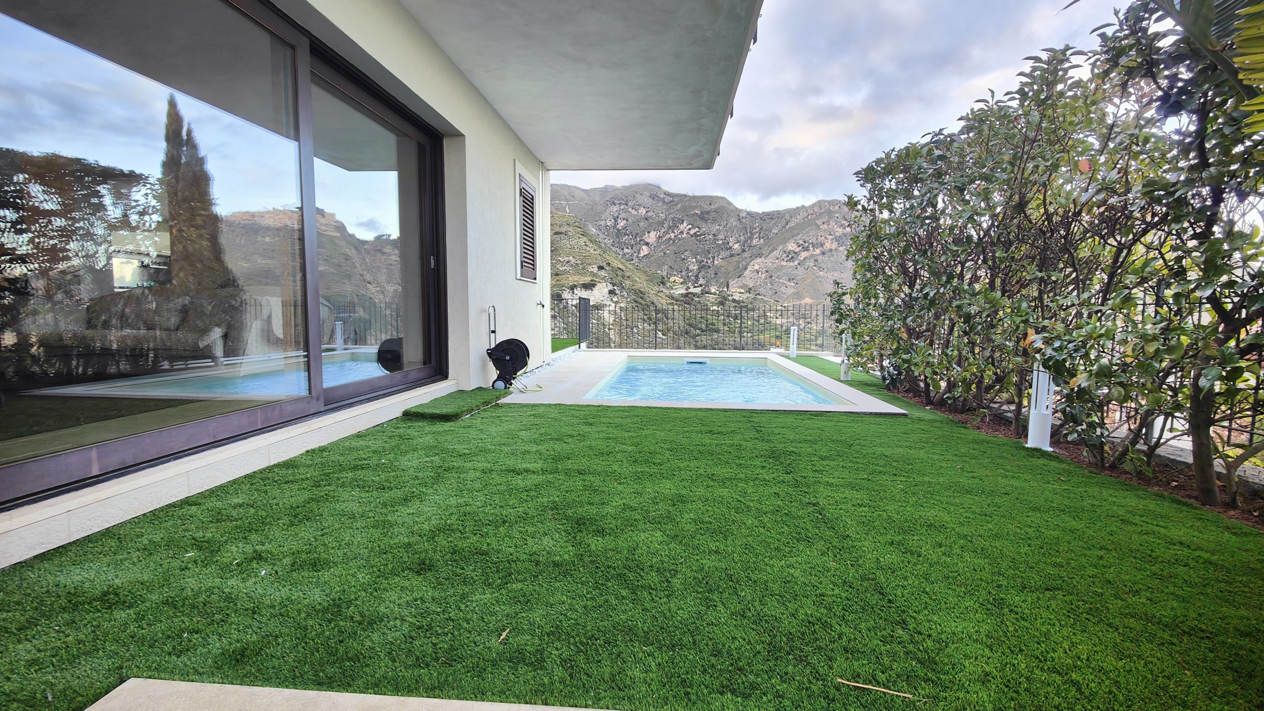 Immagine 43 di Villa in vendita  in c.da mastrissa snc a Taormina