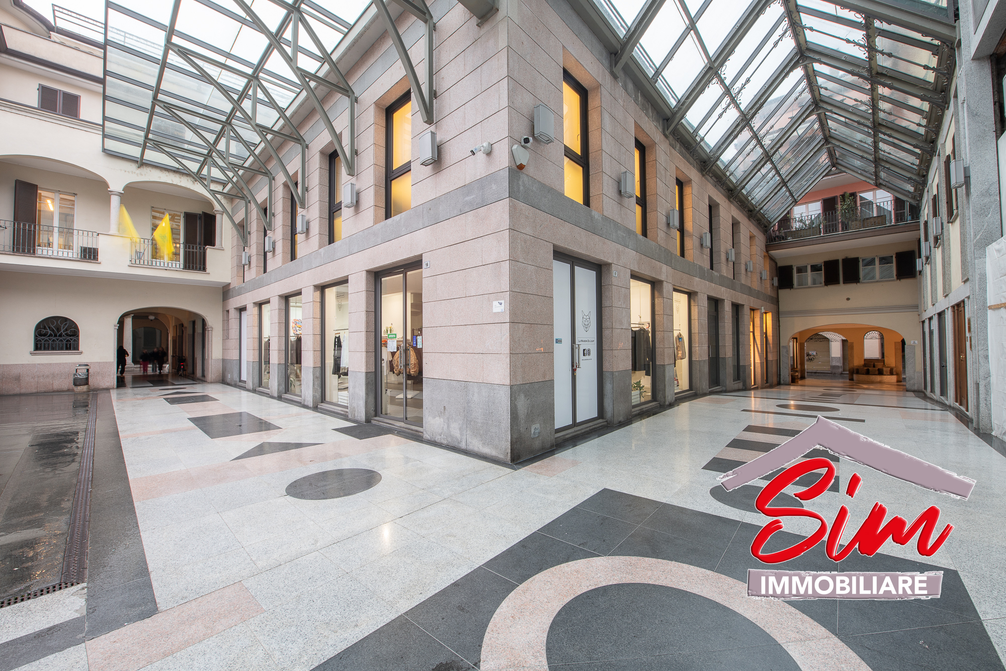 Immagine 10 di Locale commerciale in affitto  in Via Giuseppe Prina 44 a Novara