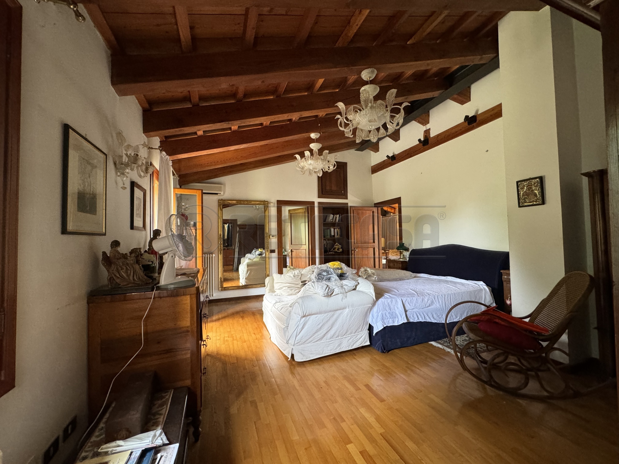 Immagine 31 di Villa in vendita  a Mirano