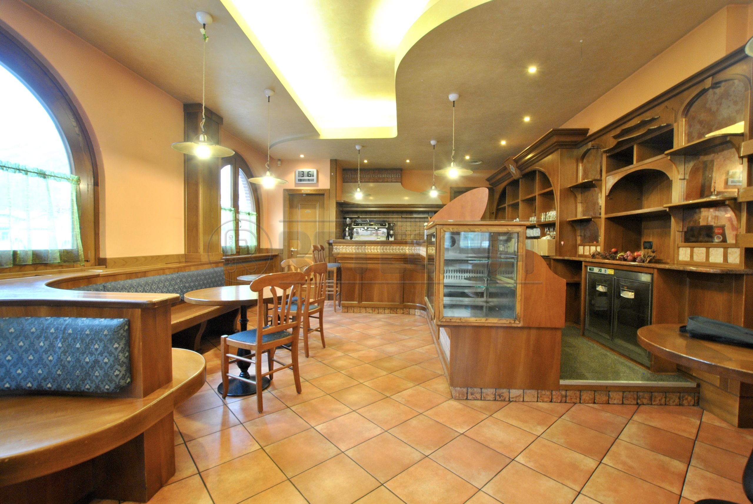 Immagine 3 di Bar / Ristorante in vendita  in Via Fabio Filzi 44 a Valdagno