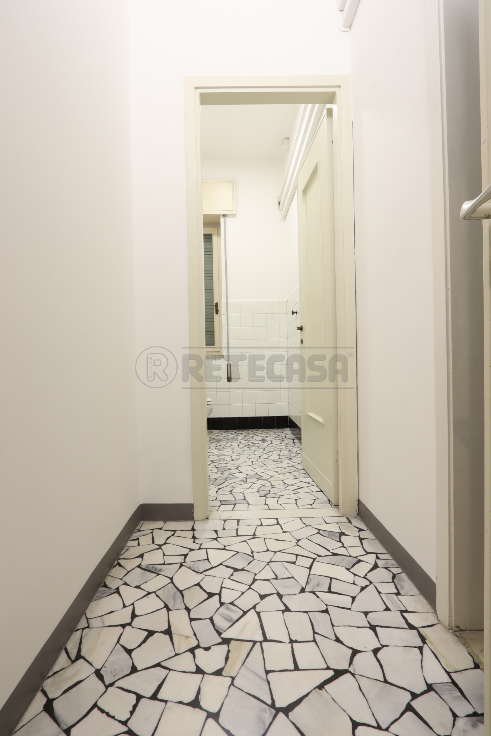 Immagine 22 di Ufficio in affitto  in Viale Milano 56 a Vicenza