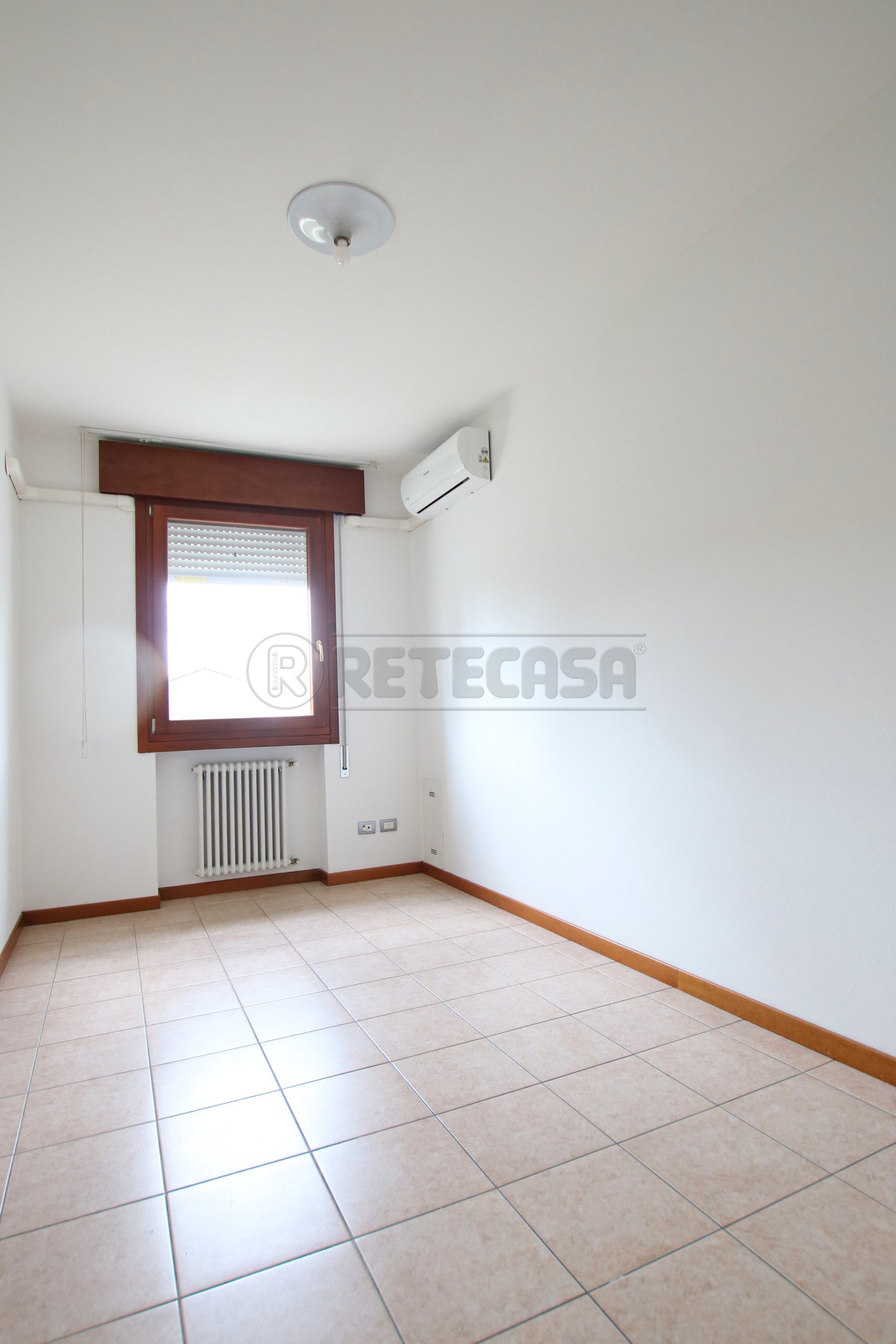 Immagine 11 di Bilocale in vendita  in Via Giovanni Falcone a Barbarano Mossano