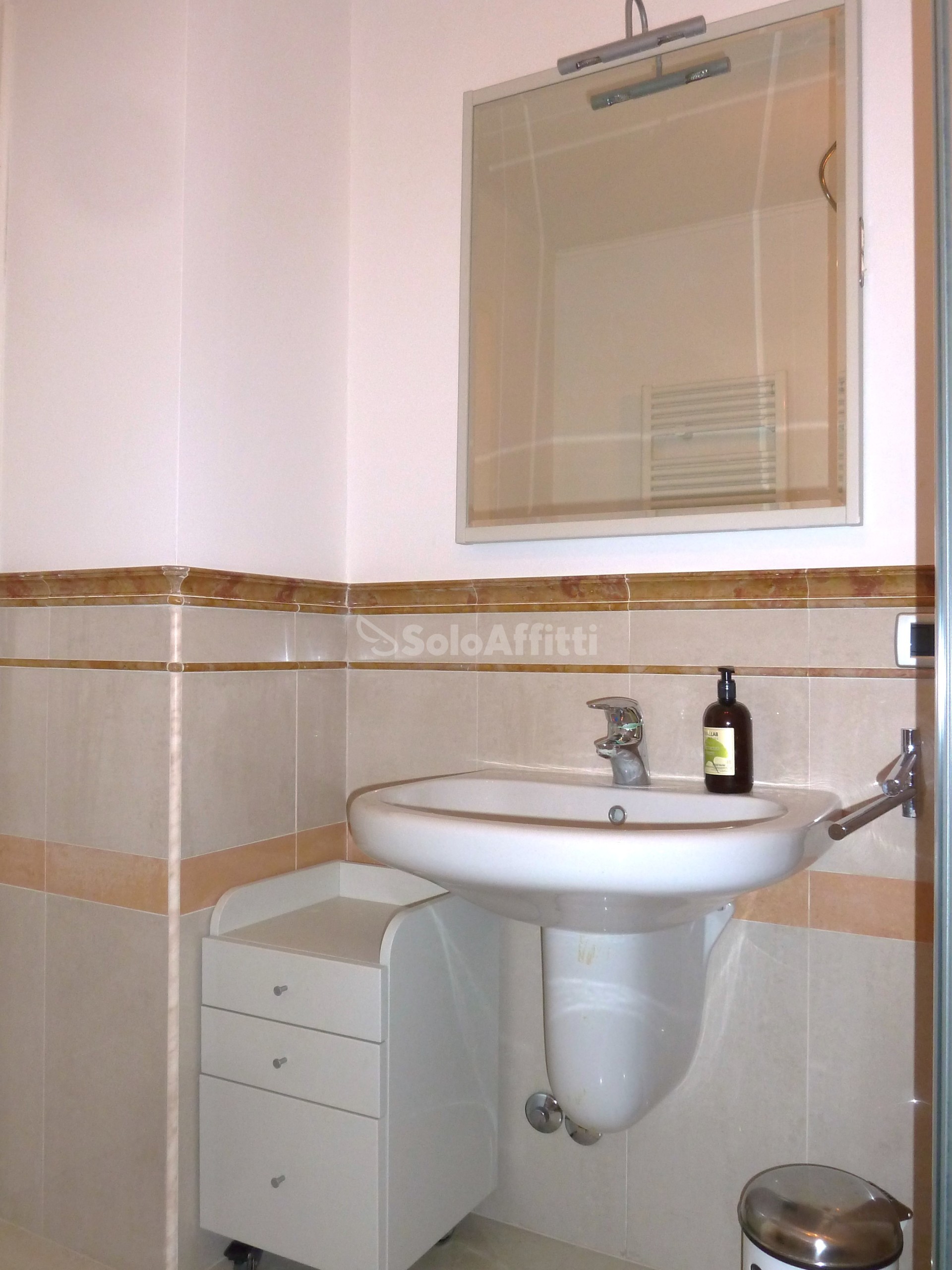 Immagine 13 di Bilocale in affitto  in Corso G. Garibaldi 82 a San Remo