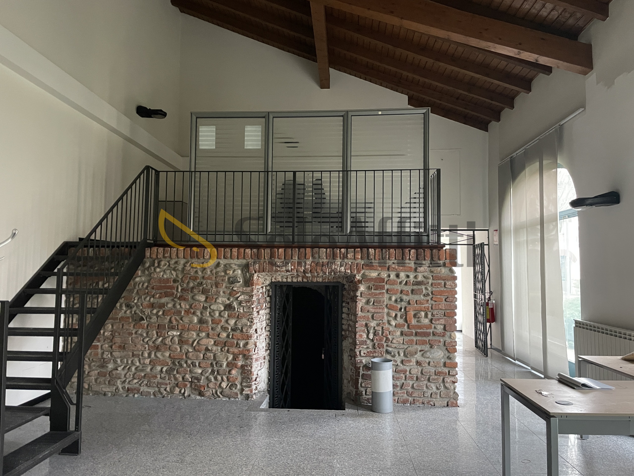 Immagine 27 di Locale commerciale in affitto  in Piazza Baracca 18 a Buscate