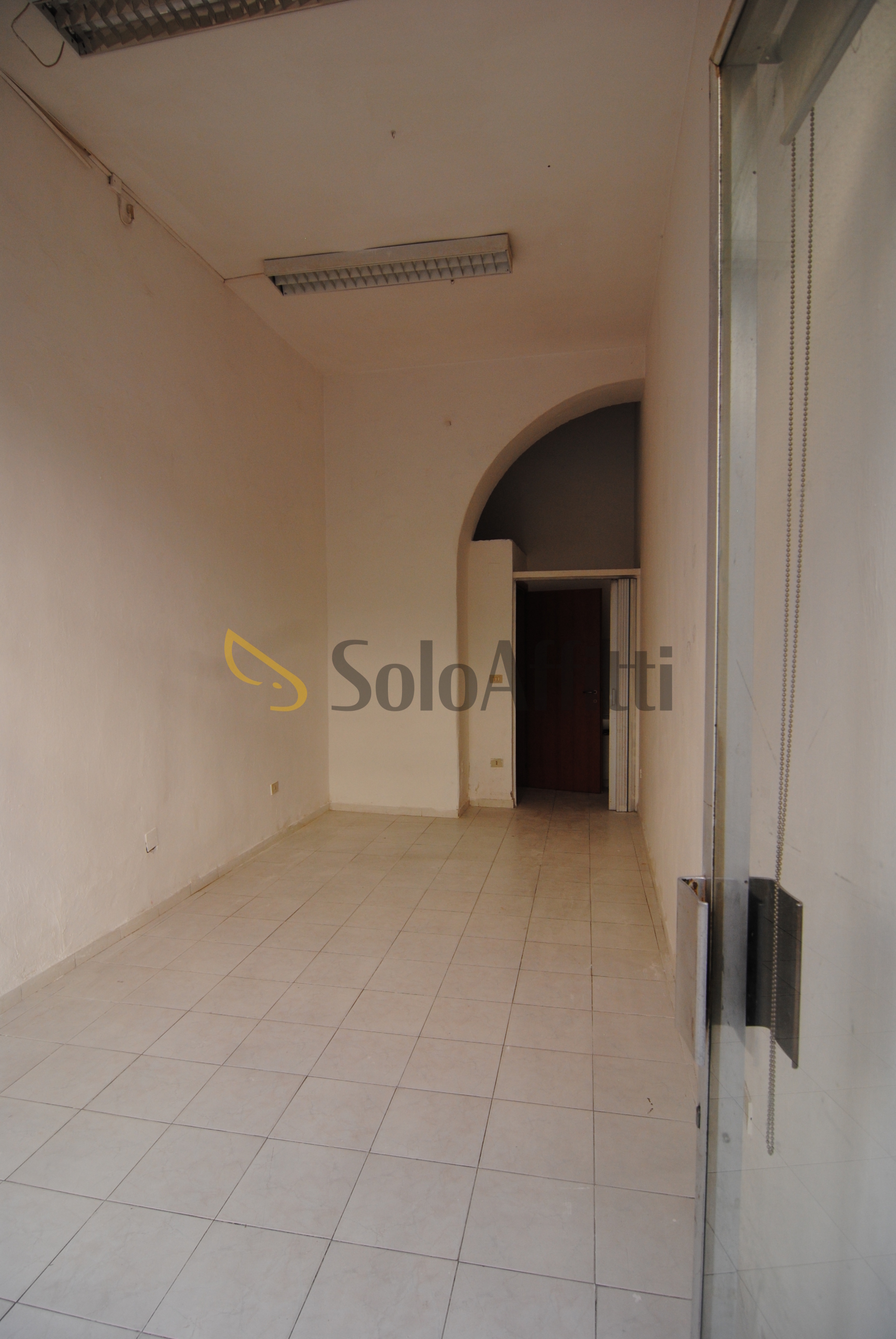 Immagine 3 di Locale commerciale in affitto  a Livorno