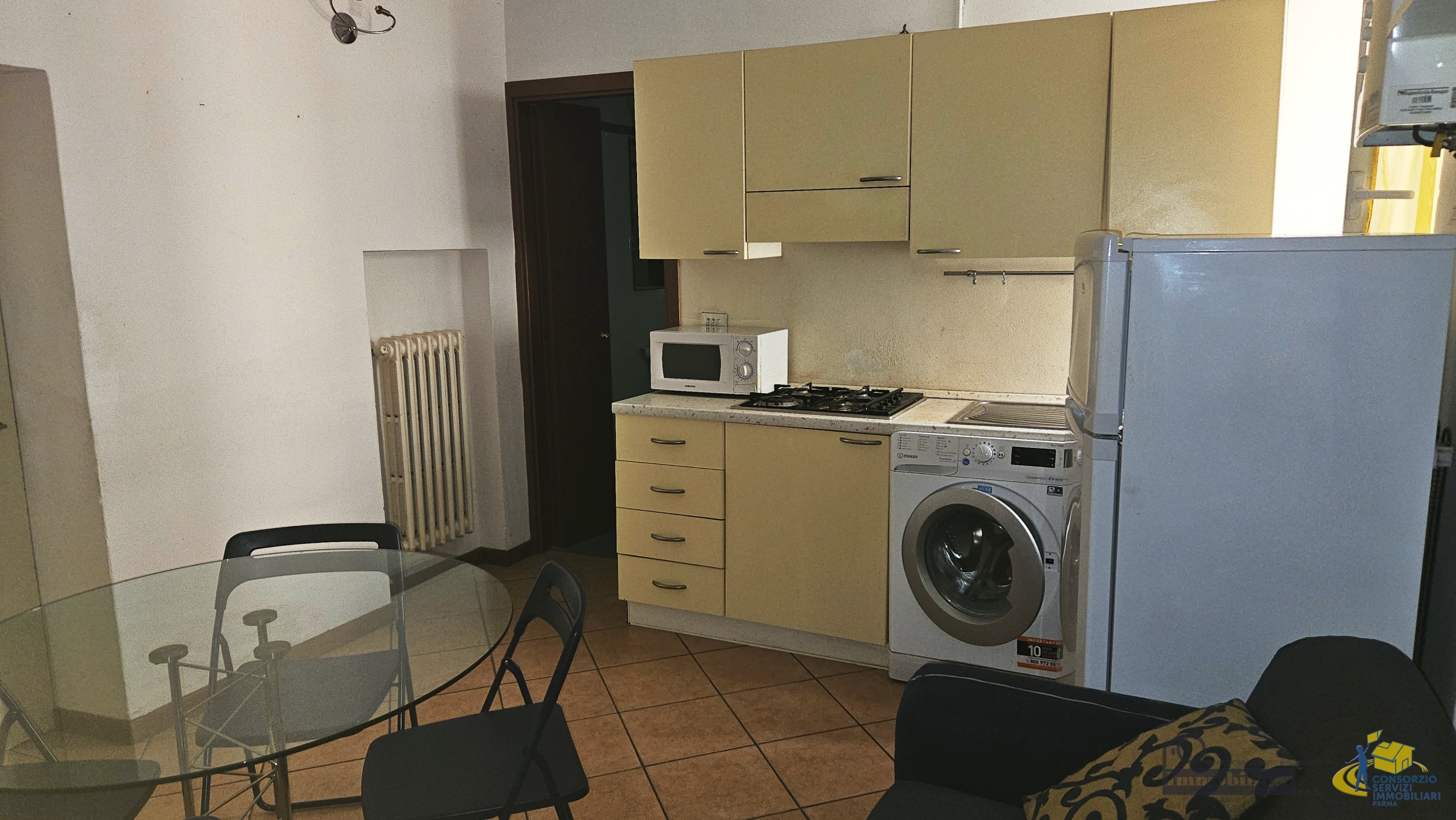 Immagine 2 di Trilocale in vendita  in Strada Garibaldi 45 a Parma