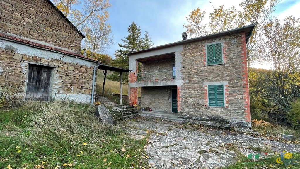 Immagine 5 di Rustico / casale in vendita  in pessola casa gasparone 81 a Varsi