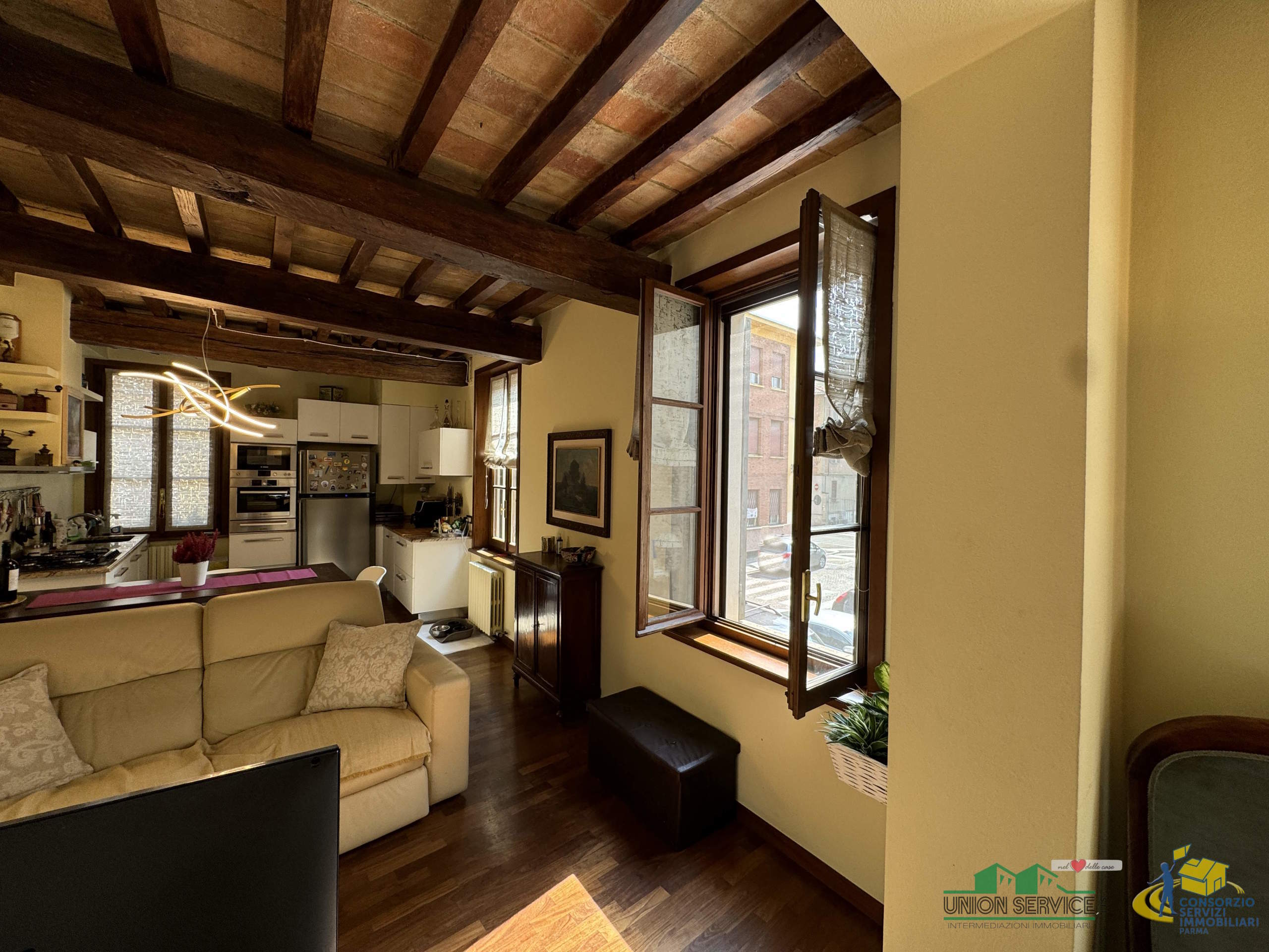 Immagine 2 di Appartamento in vendita  in Vicolo Flavio Gioia a Parma