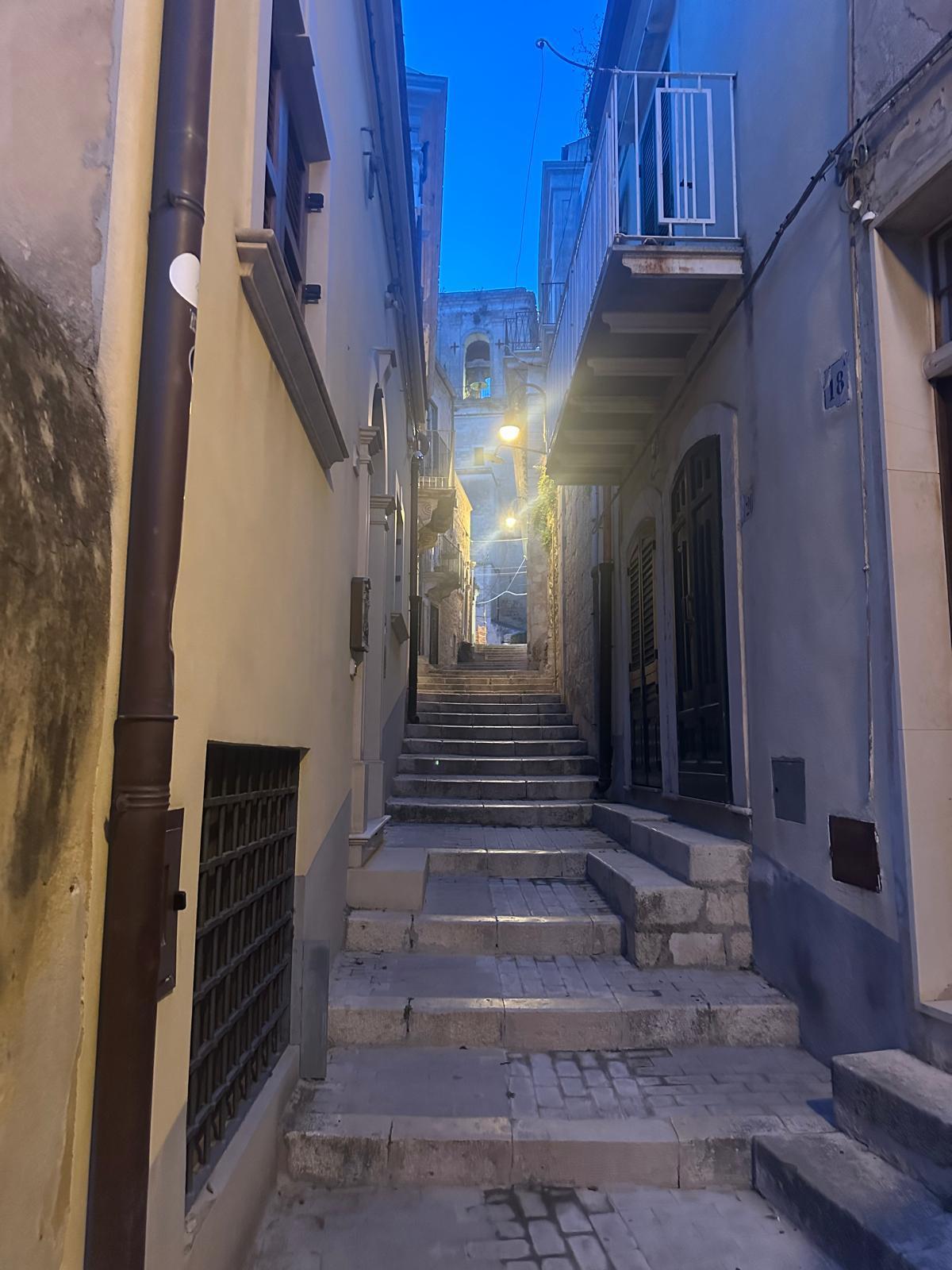Immagine 1 di Porzione di casa in vendita  in Via Castello a Modica