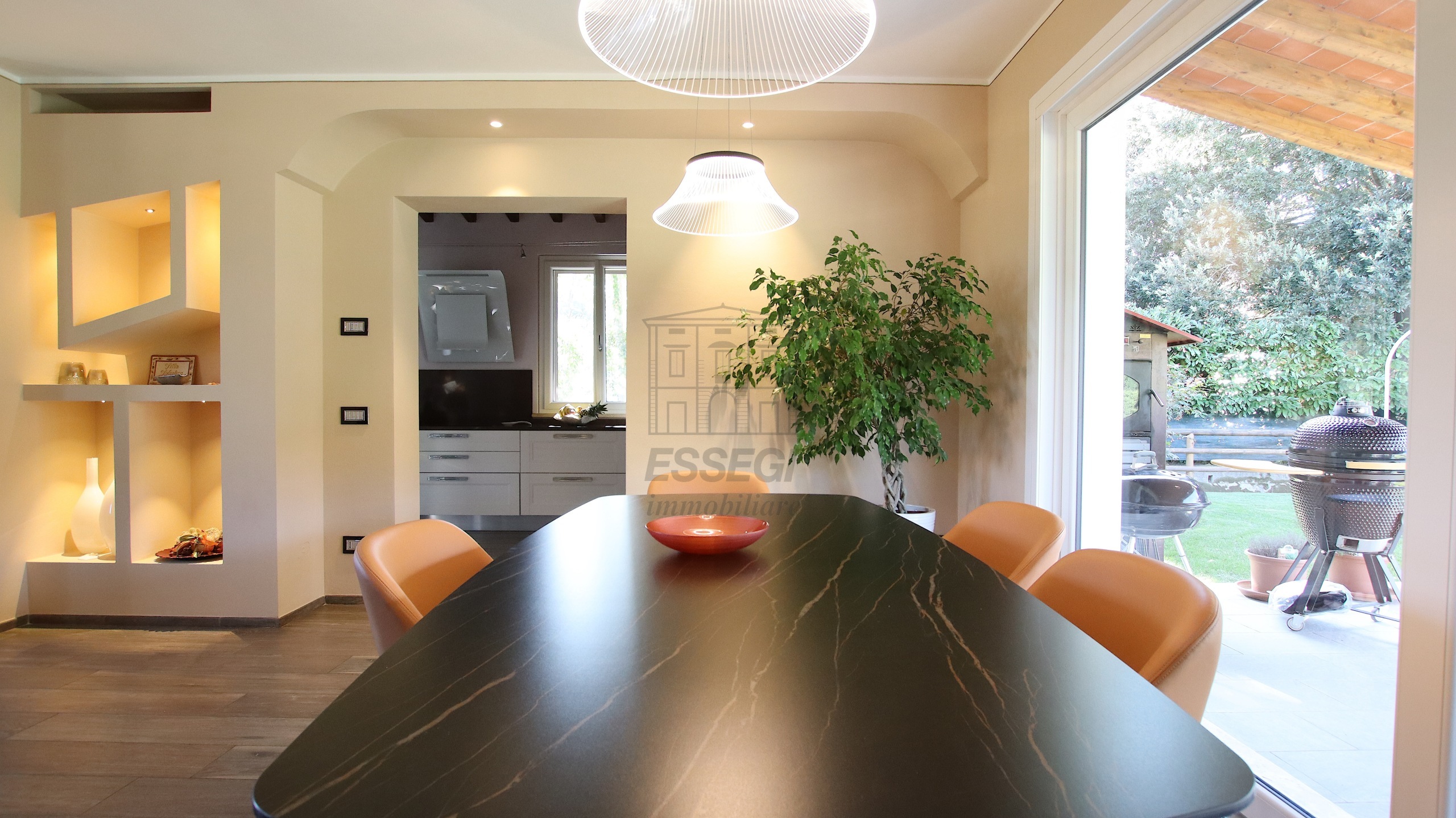 Immagine 22 di Villa in vendita  in Via di San Ginese a Capannori