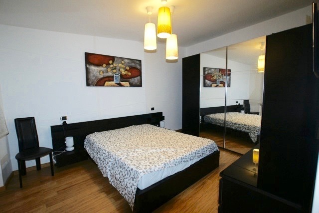 Immagine 11 di Trilocale in vendita  a La Spezia