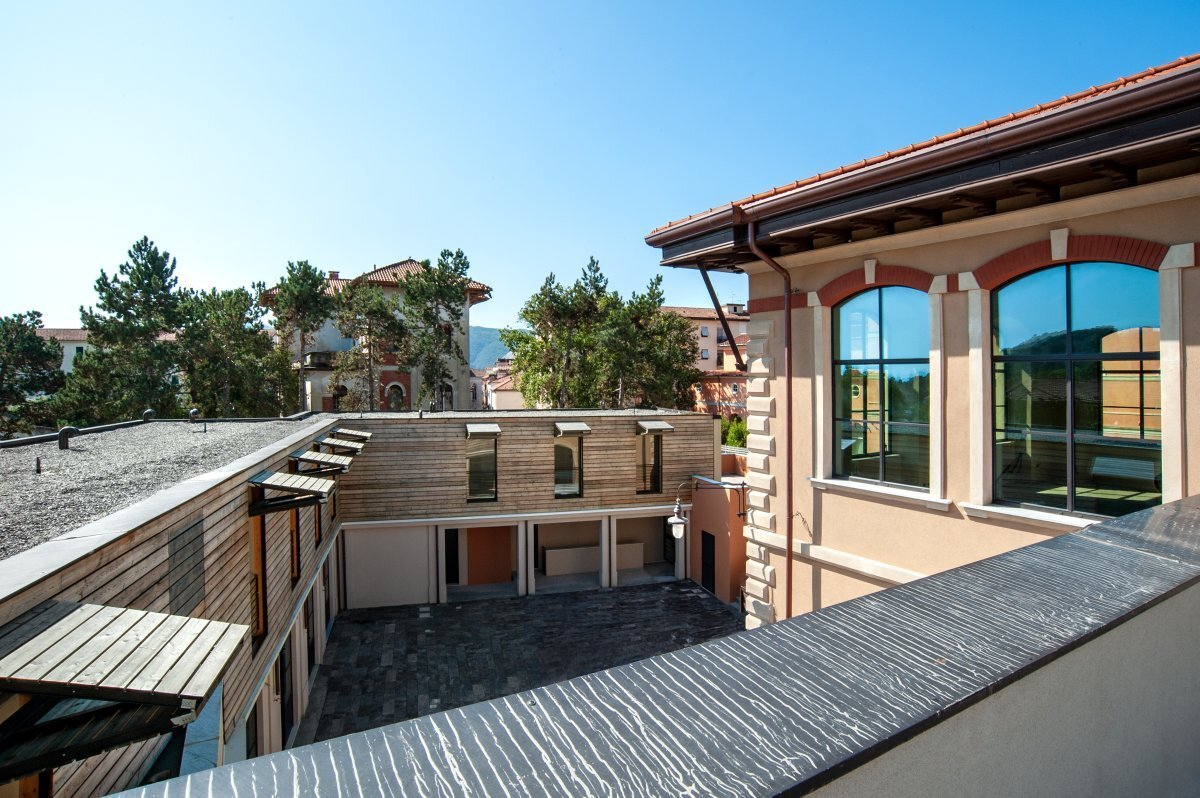 Immagine 4 di Quadrilocale in vendita  a Sarzana