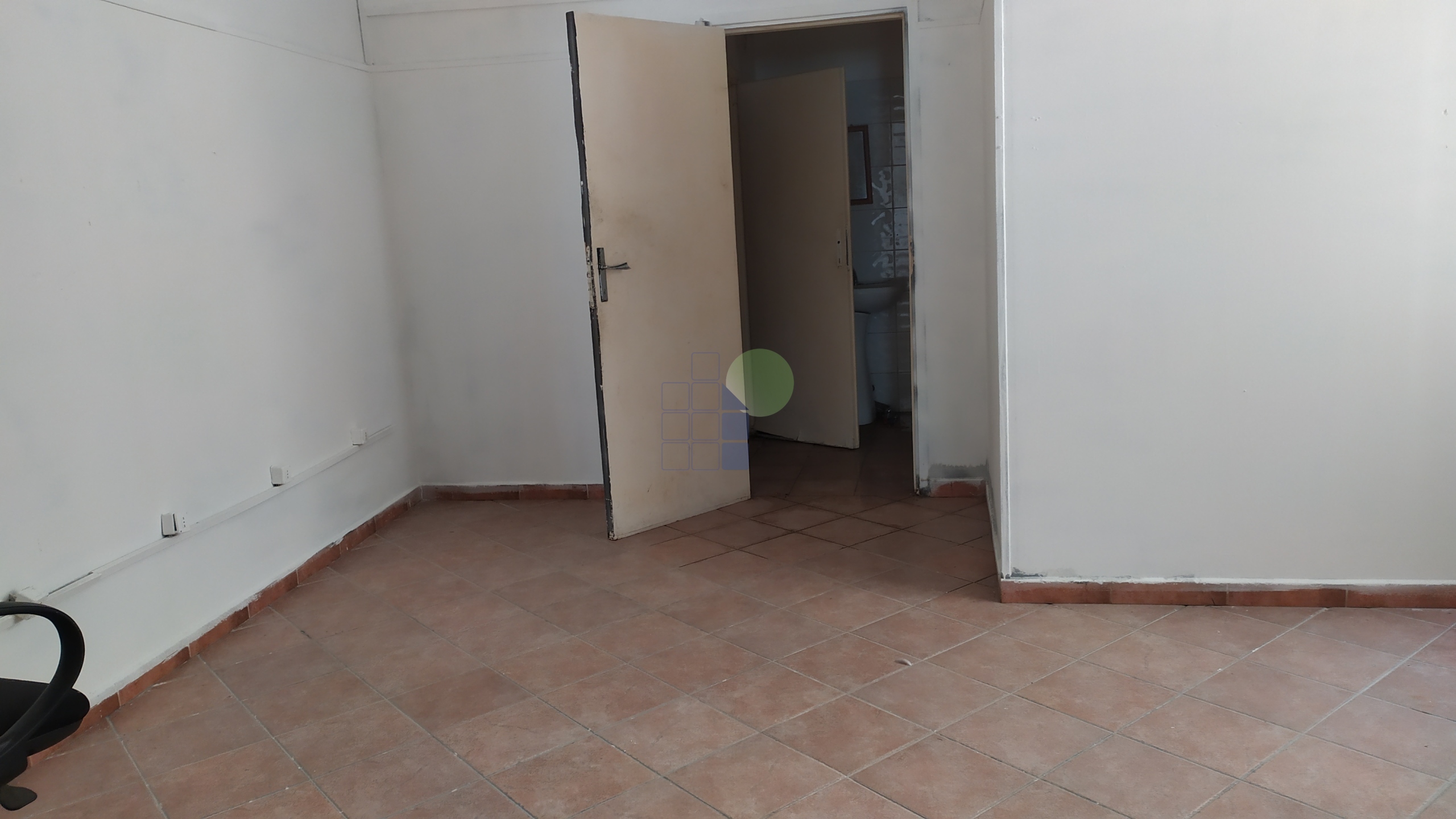 Immagine 8 di Capannone industriale in affitto  in Scali Luigi Bettarini 2 a Livorno