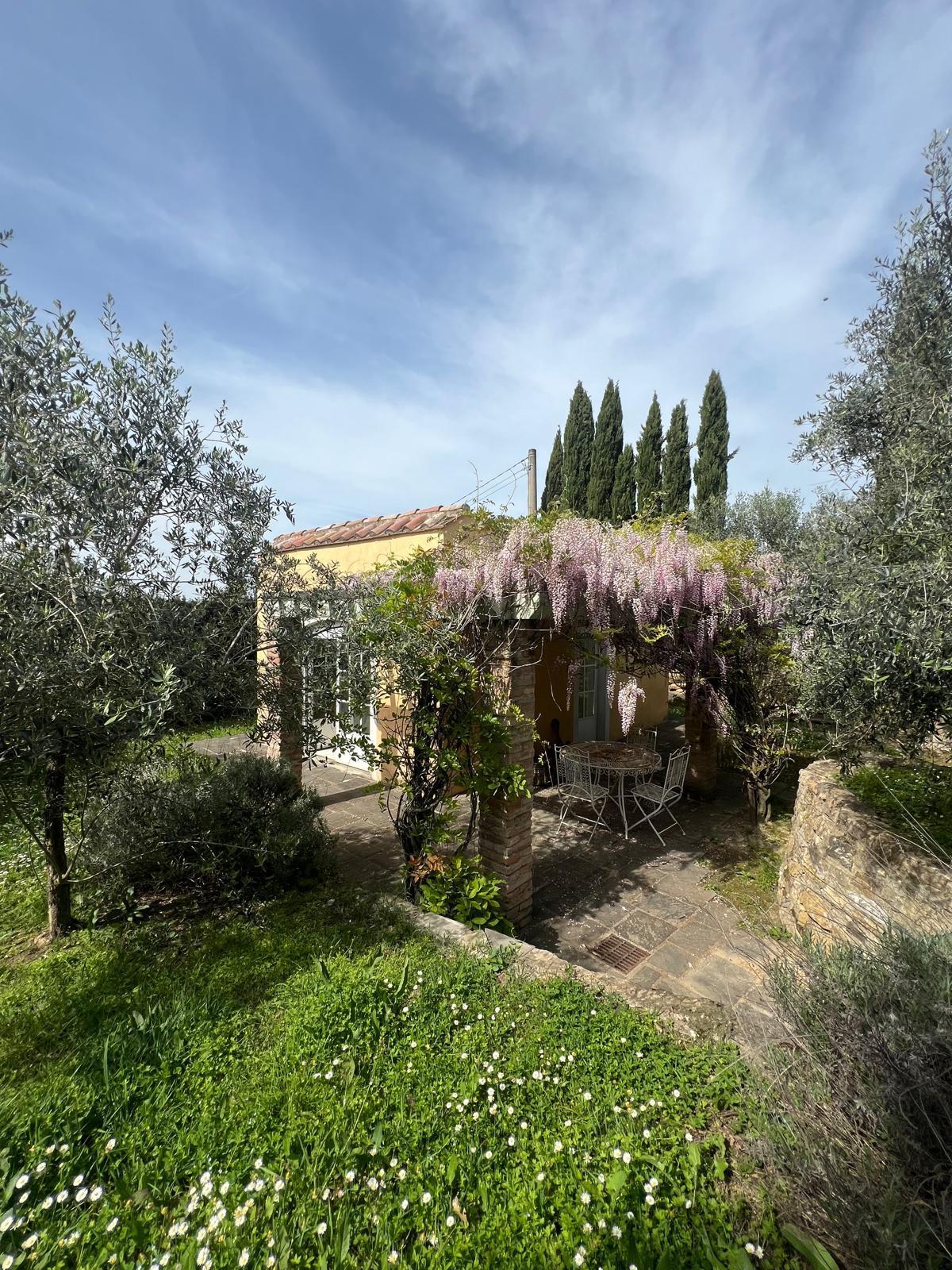 Immagine 75 di Porzione di casa in vendita  in Via di Vingone a Scandicci