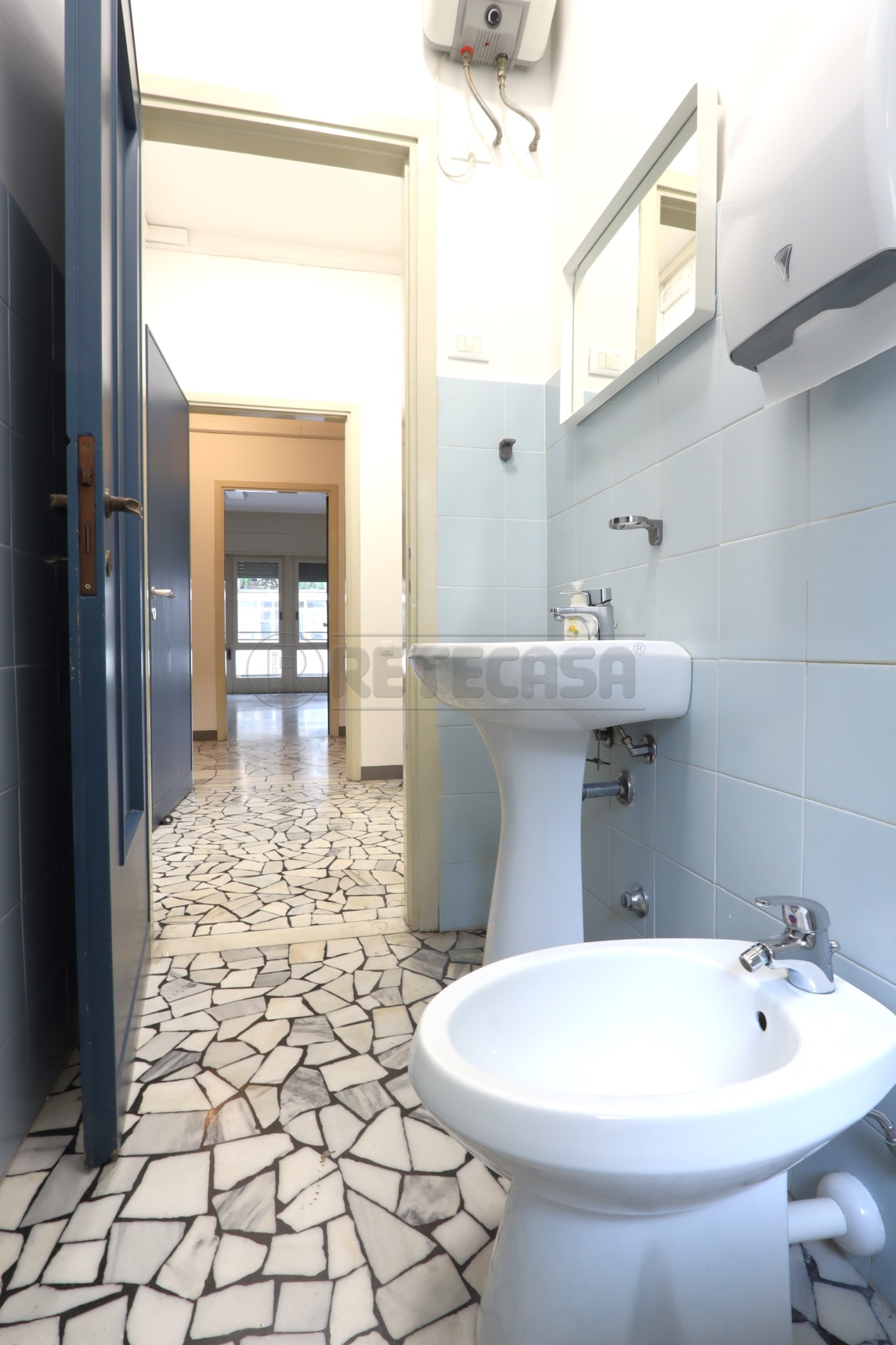 Immagine 30 di Ufficio in affitto  in Viale Milano 56 a Vicenza