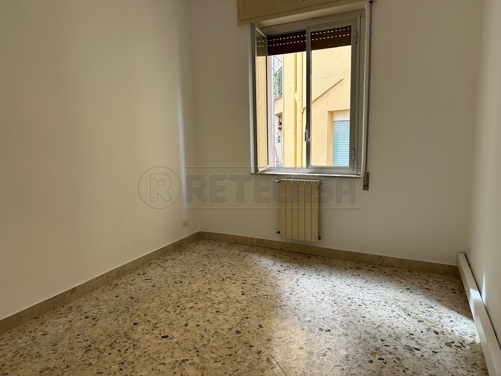 Immagine 6 di Trilocale in vendita  in via Niscemi 186 a Caltanissetta